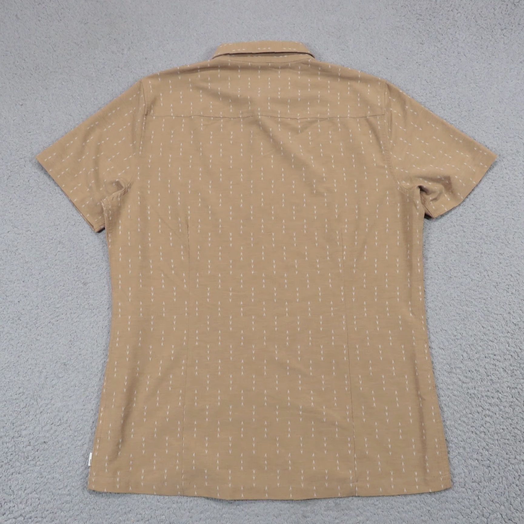 Vuori Vuori Shirt Mens Medium Bridge Button Down Tan Beige Print Tech Athleisure V184 Shirt Size US M / EU 48-50 / 2 - 5 Thumbnail