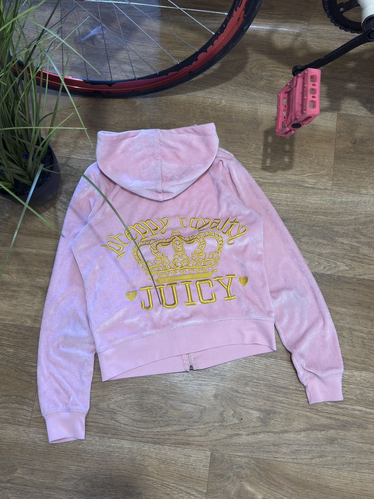 Juicy Couture VINTAGE VELOUR JUICY COUTURE CROPPED 2000s ZIP UP HOODIE Size L / US 10 / IT 46 - 7 Thumbnail