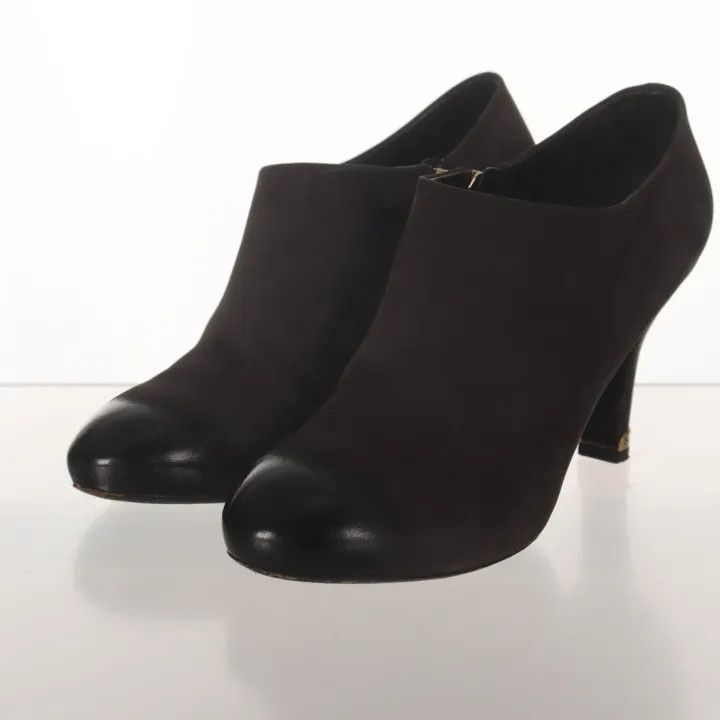 Louis Vuitton Black Suede High Heels for Women 0079