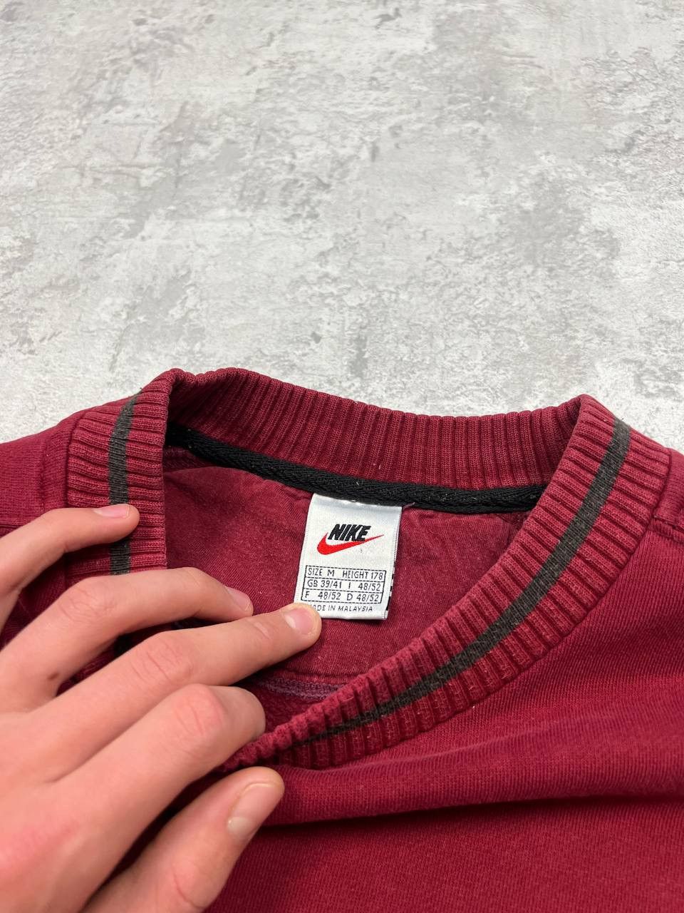 Nike Rare Vintage Nike Sweatshirt Spell Out Embroidered Logo Y2K Size US M / EU 48-50 / 2 - 11 Thumbnail