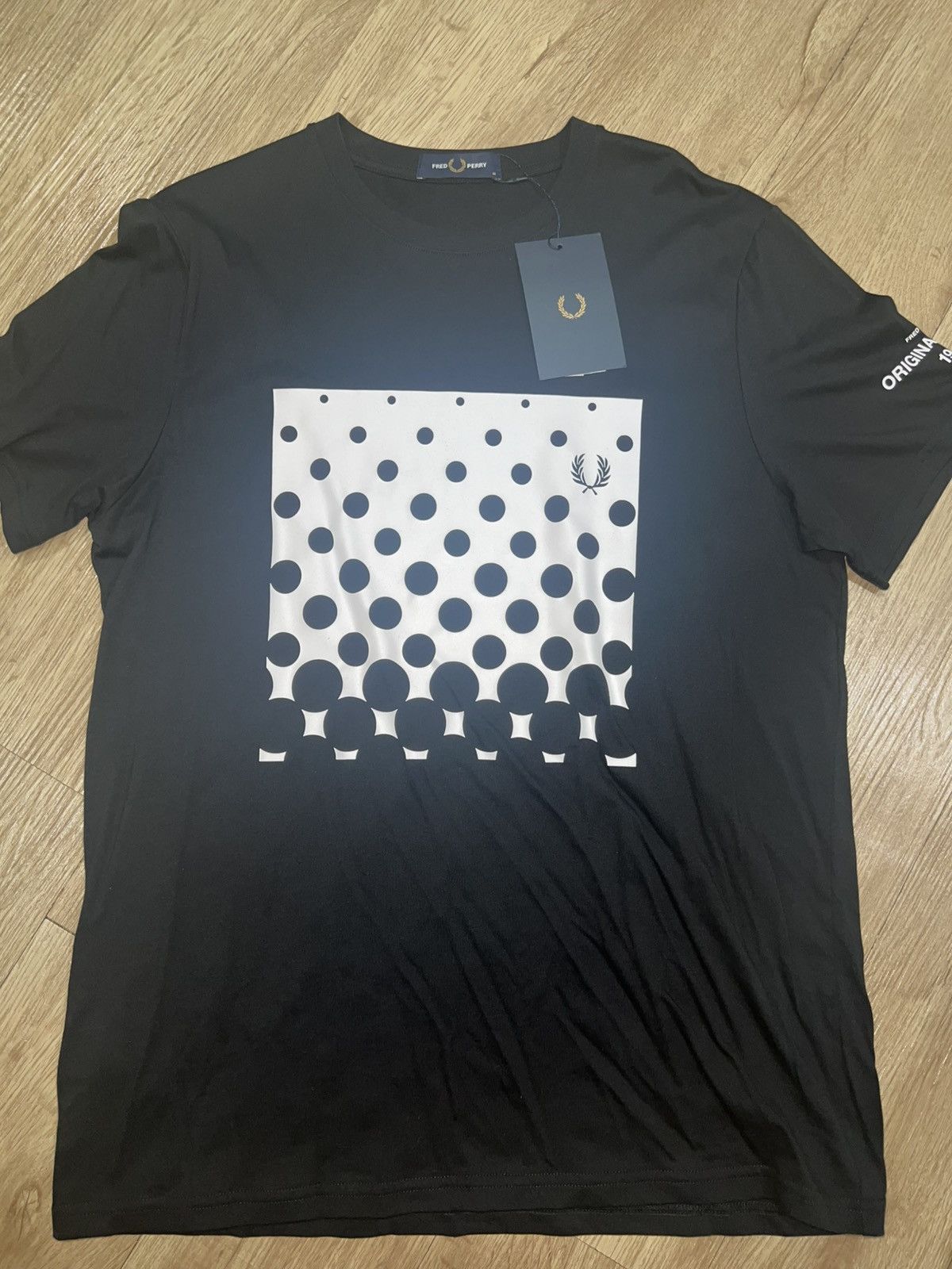 Fred Perry Fred Perry Ombre Graphic Tshirt Size US M / EU 48-50 / 2 - 1 Thumbnail