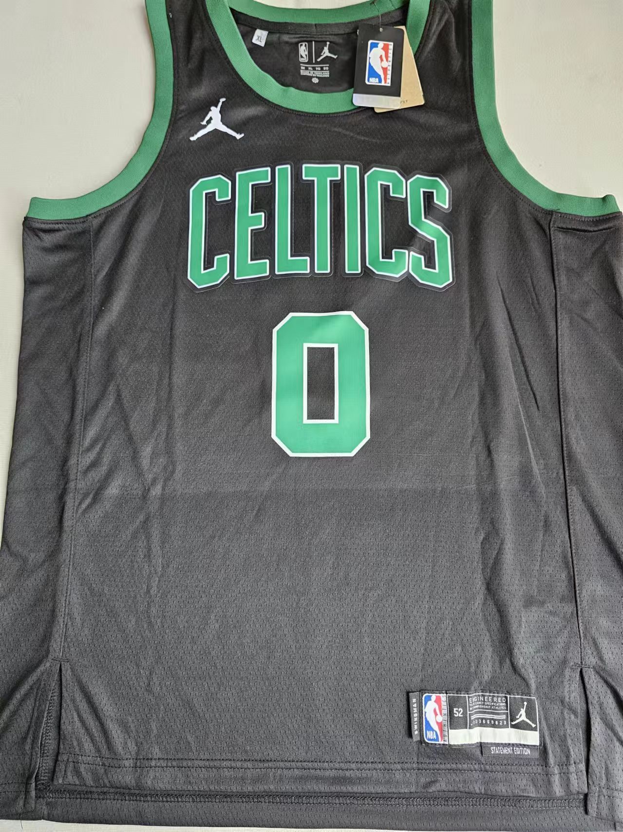 NBA Boston Celtics 0 Jayson Tatum Jersey XL Size US XL / EU 56 / 4 - 2 Thumbnail