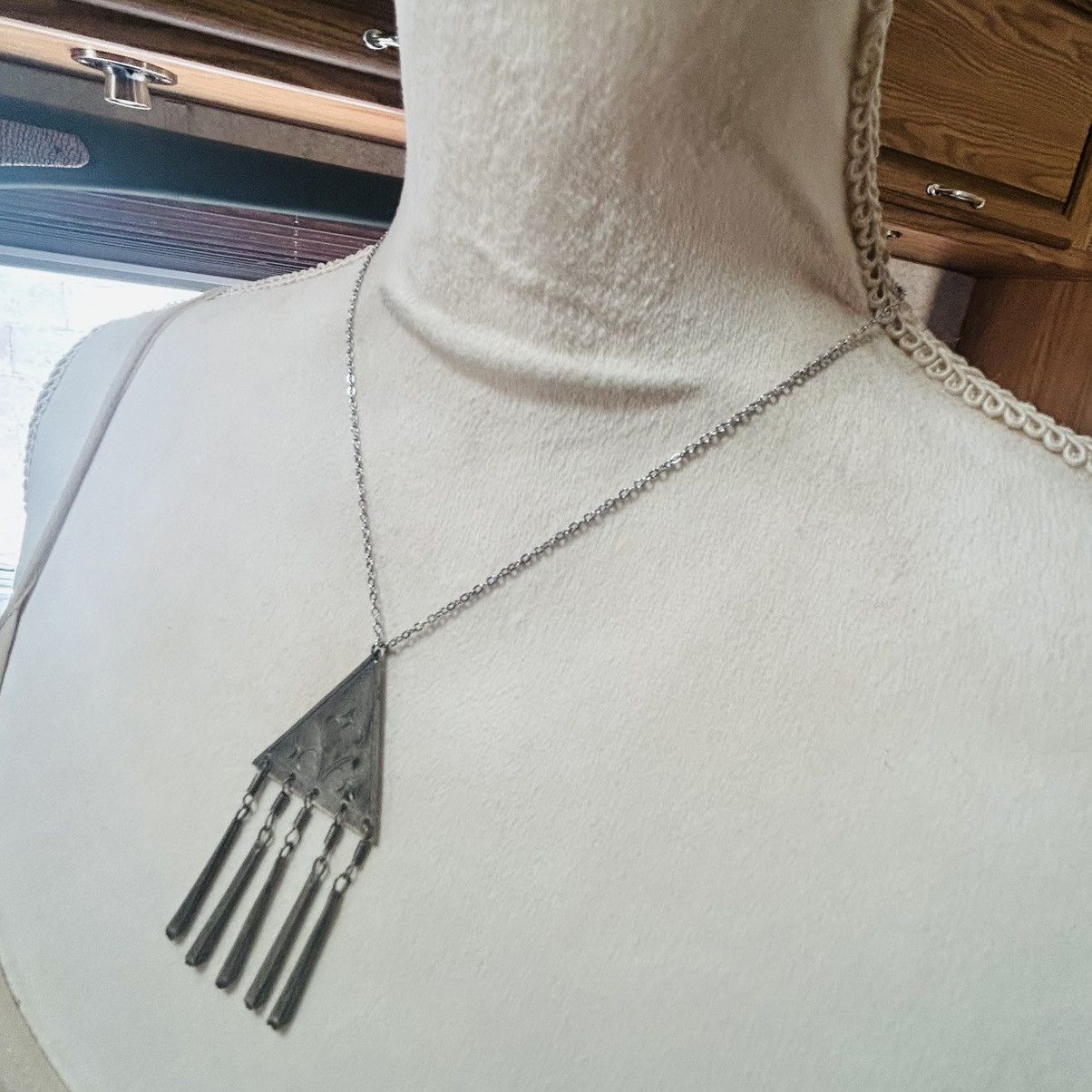 Vintage Handcrafted repurpose etched silver fringe pendant necklace Size ONE SIZE - 3 Thumbnail
