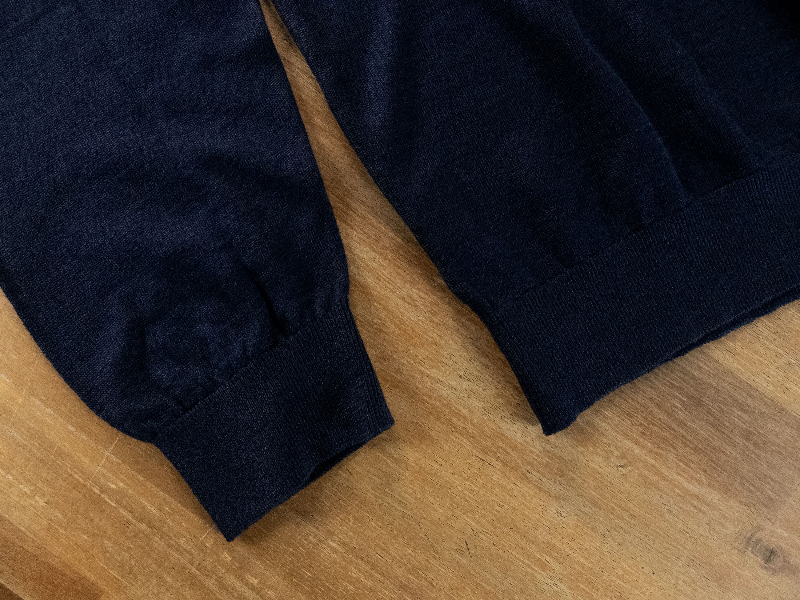 Giorgio Armani GIORGIO ARMANI mainline navy blue linen silk logo sweater Size US XXL / EU 58 / 5 - 8 Thumbnail