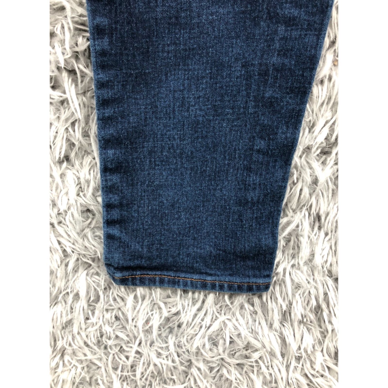 Old Navy Old Navy The Diva Skinny Jeans Jeans Womens Regular 32 Blue 8 Short Mid Wash Denim 5-Pocket Size 30" / US 8 / IT 44 - 7 Thumbnail