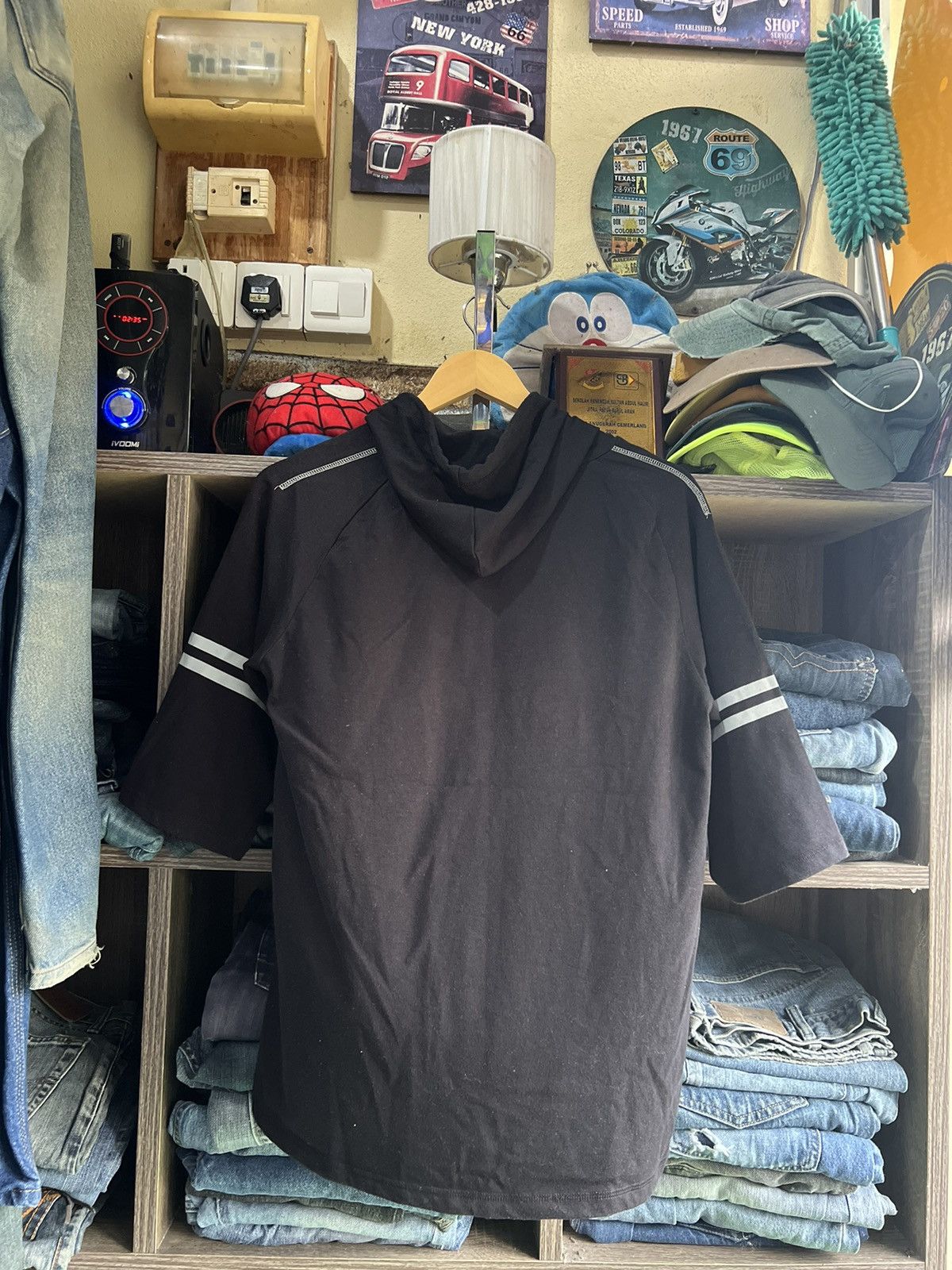 Comme Ca Ism 🔥Comme Ca Ism An Embrace Short Sleeve Hoodies Size US S / EU 44-46 / 1 - 3 Thumbnail