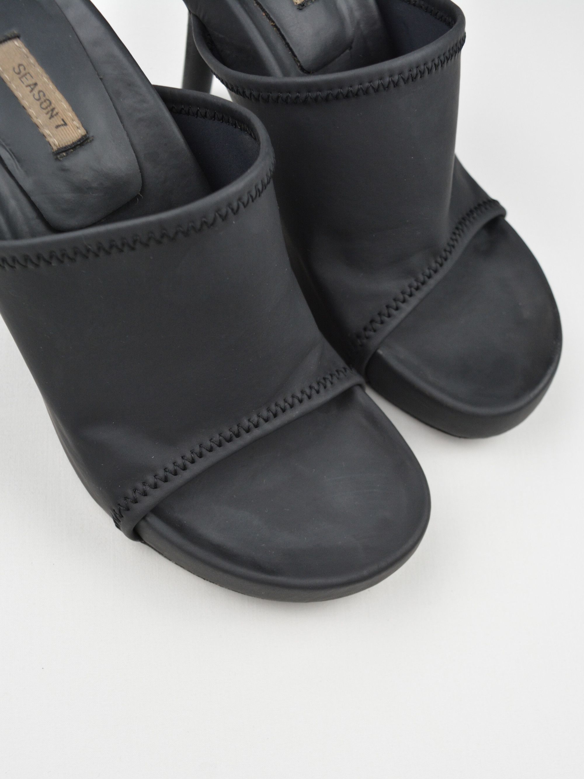 Yeezy YEEZY Season 7 (2018) - Neoprene Scuba Mule - 90mm Heel Size US 6 / IT 36 - 6 Thumbnail