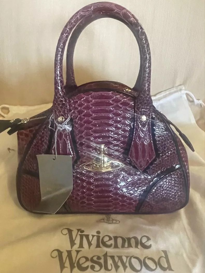 Vivienne Westwood Vivienne Westwood size os Used antique red crocodile leathe Size ONE SIZE - 1 Thumbnail