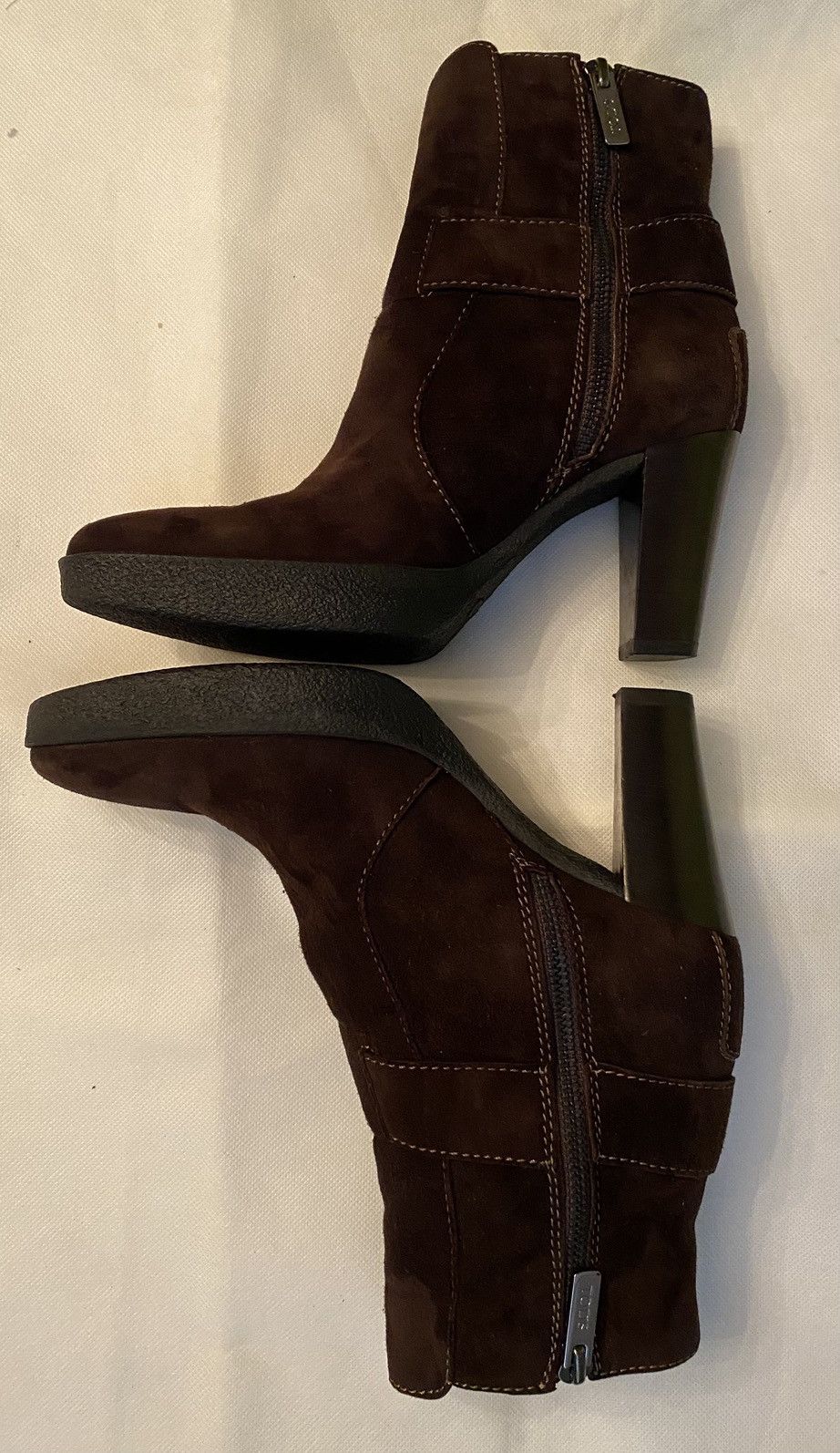 Tod's Tod’s 🇮🇹 brown suede medallion buckled ankle boots 6 UK VGC Size US 8.5 / IT 38.5 - 12 Thumbnail
