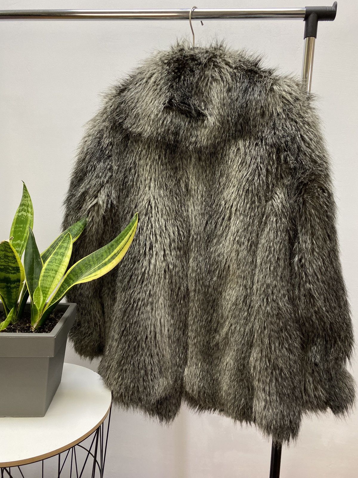 Armani × Vintage Women’s Armani Exchange Fur Coat Jacket Size M / US 6-8 / IT 42-44 - 13 Thumbnail