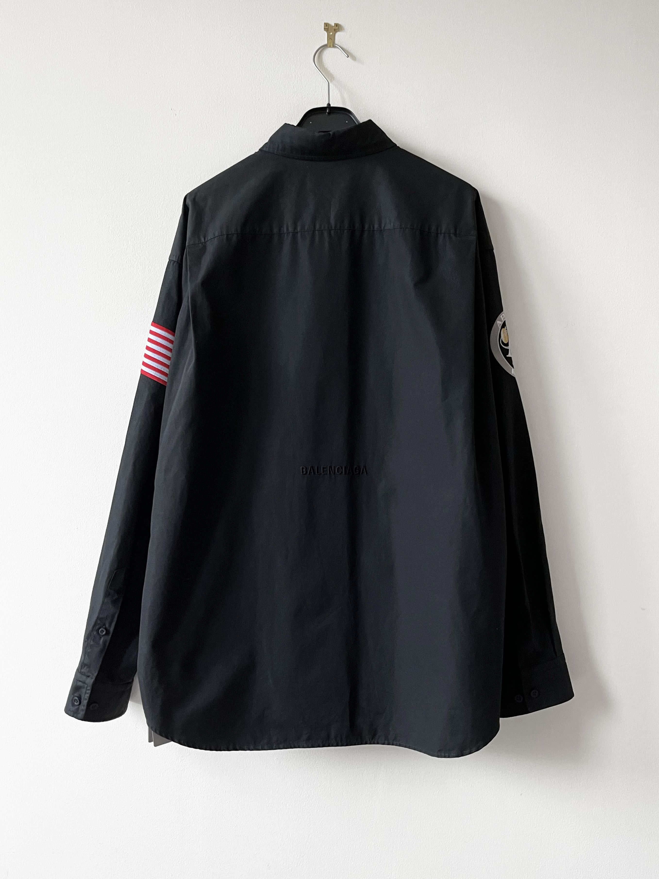 Balenciaga Balenciaga NASA button shirt Size US S / EU 44-46 / 1 - 2 Thumbnail