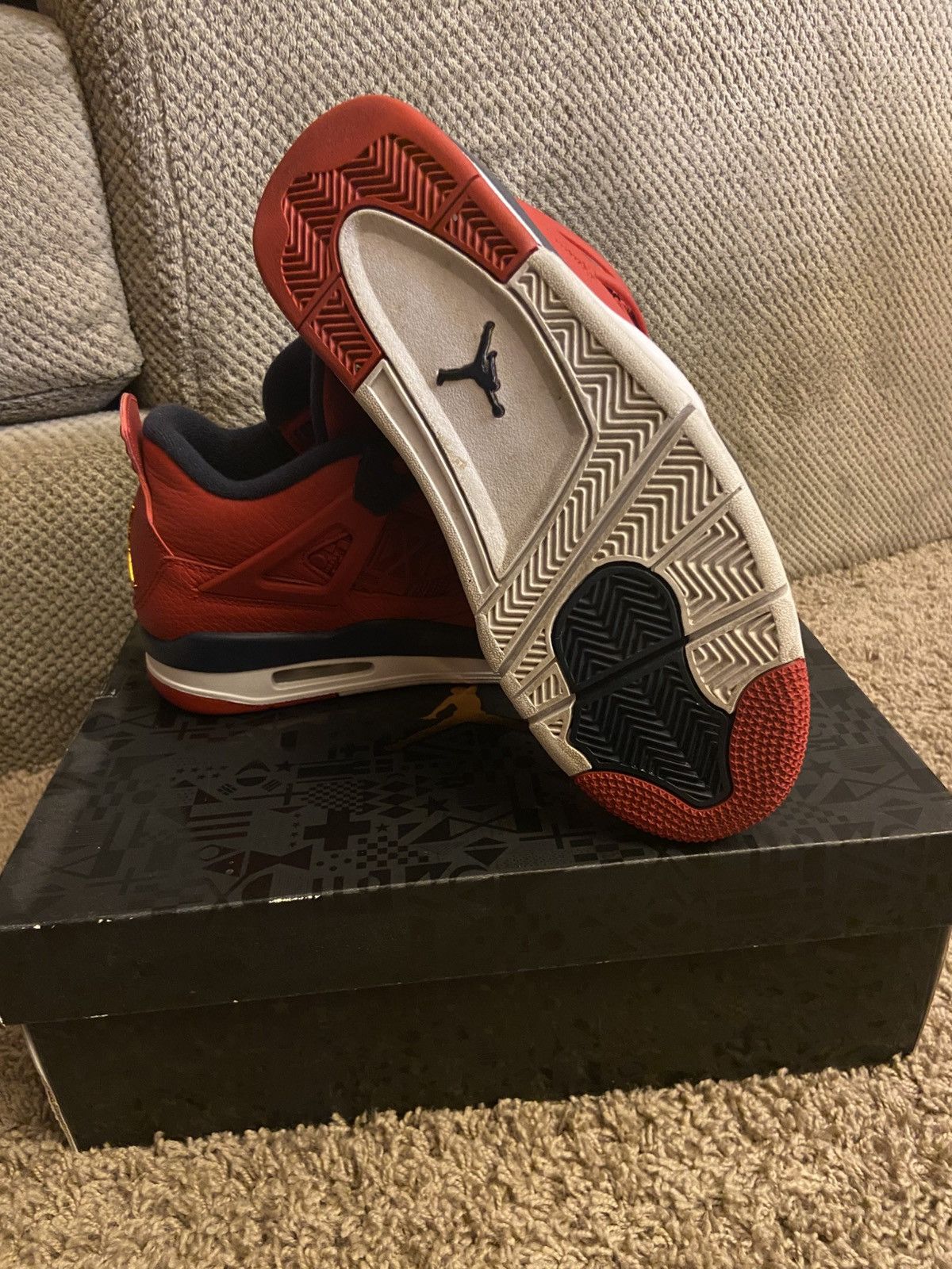 Jordan Brand Jordan 4 SE FIBA Size US 8.5 / EU 41-42 - 2 Thumbnail