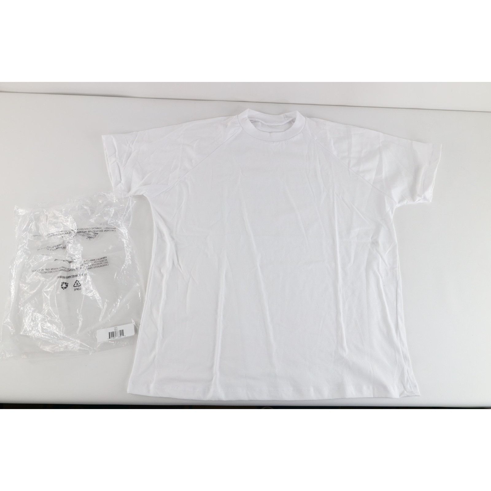 Yeezy New Yeezy YZY Blank Short Sleeve T-Shirt White Size US L / EU 52-54 / 3 - 1 Thumbnail