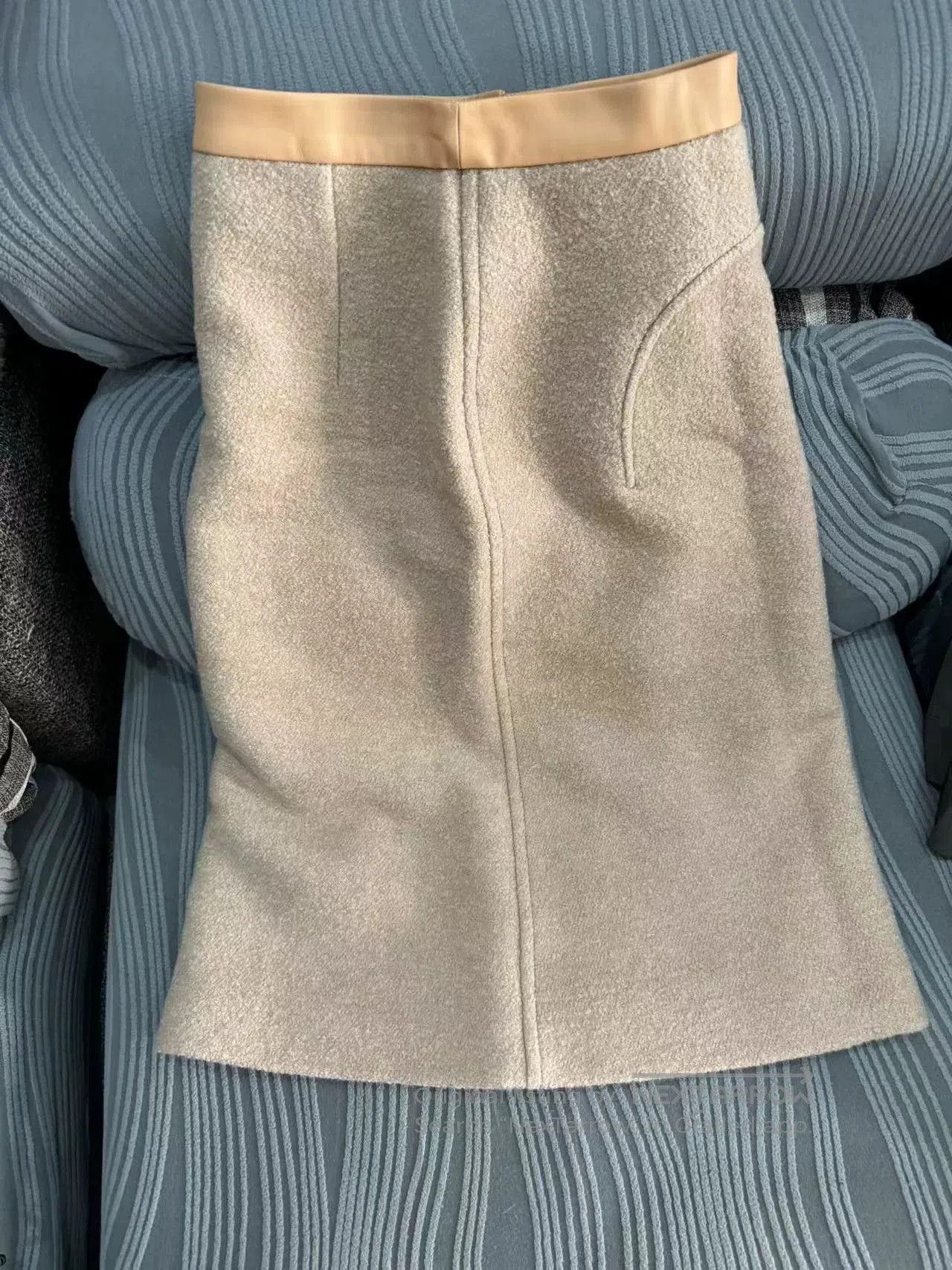 Hermes Hermes Wool Midi Skirt. Size 28" / US 6 / IT 42 - 2 Thumbnail
