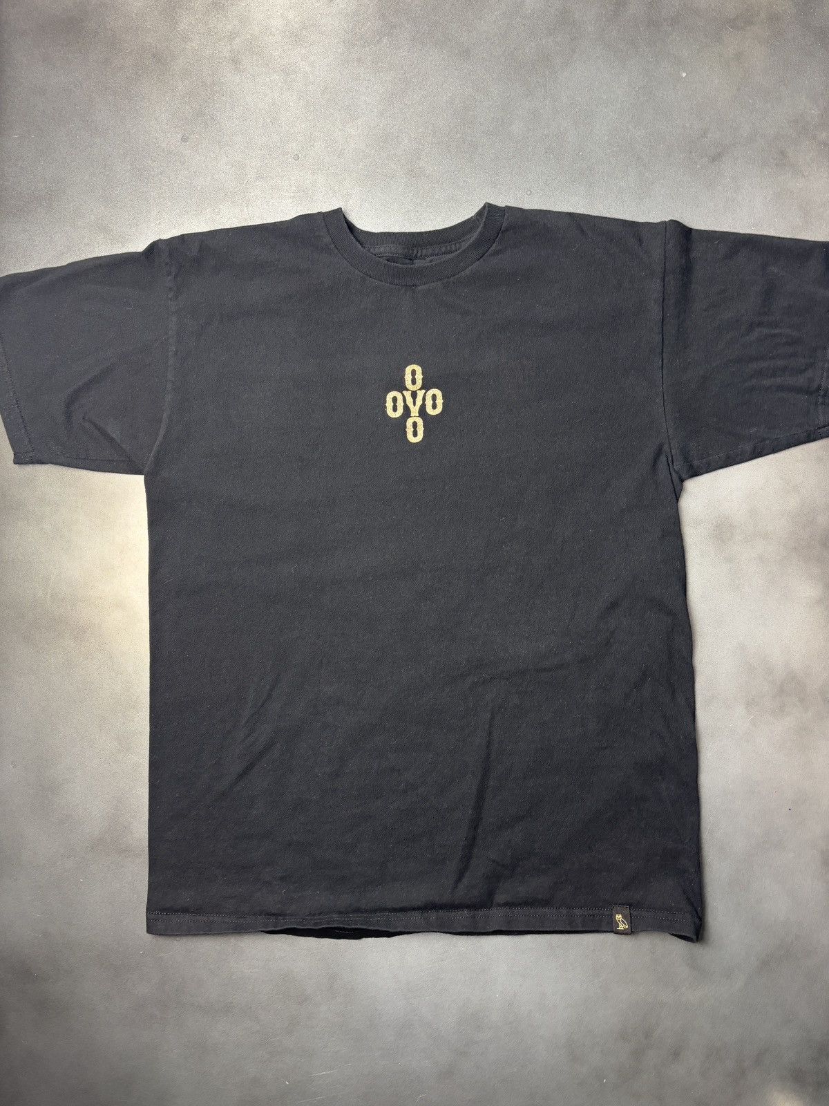 OVO Monogram Logo Tee Shirt Drake Toronto Black T-Shirt Gold
