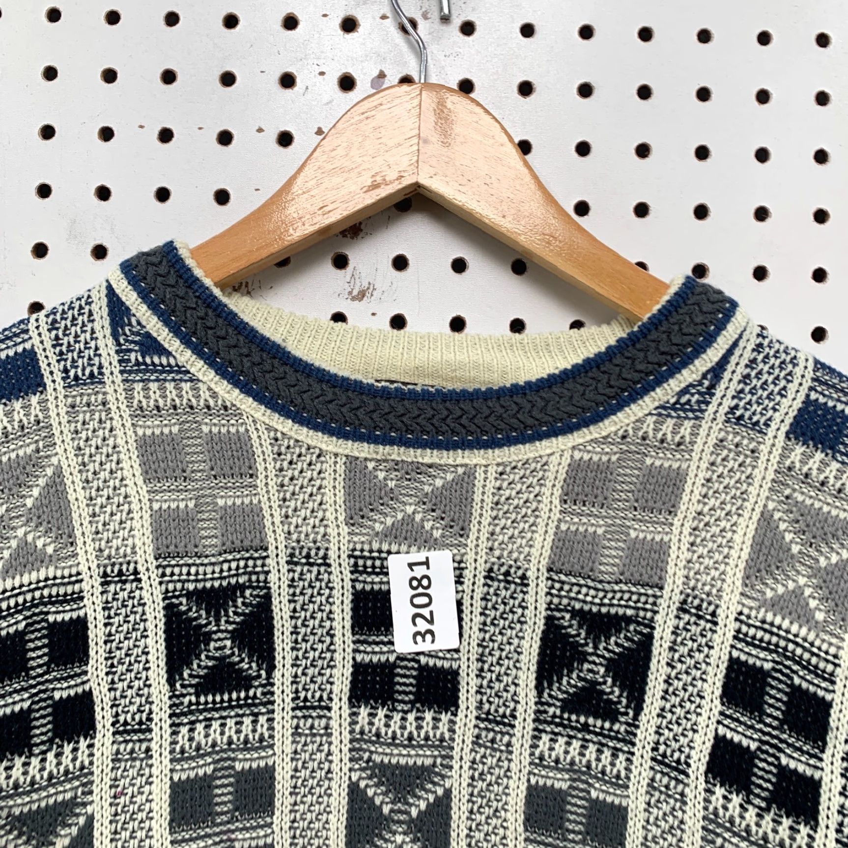 Vintage VINTAGE Botany 500 Knit Sweater Mens Small Geometric Beige 80s 90s USA Size US S / EU 44-46 / 1 - 6 Thumbnail