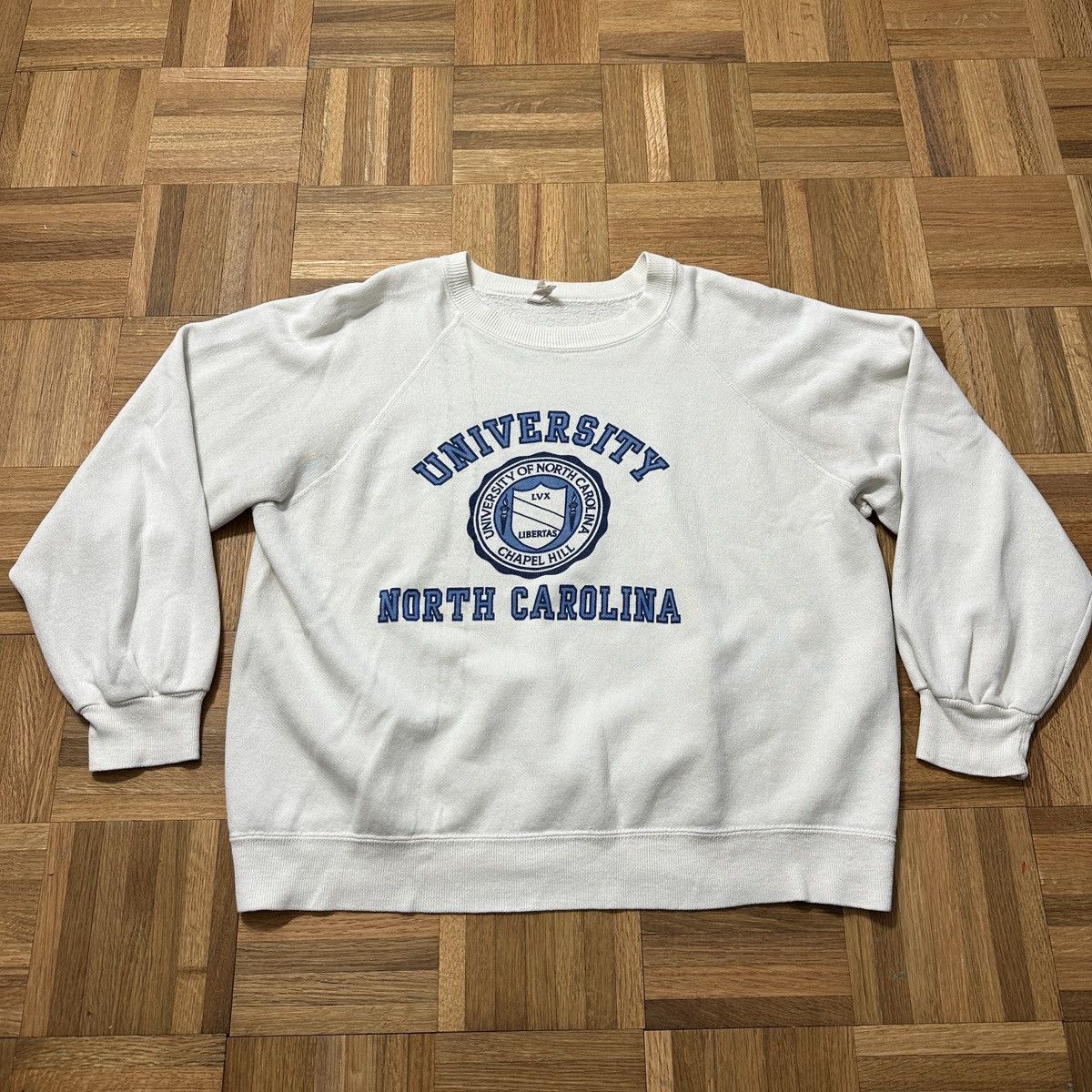 Velva Sheen Vintage University of North Carolina sweatsirt Size US XL / EU 56 / 4 - 1 Thumbnail