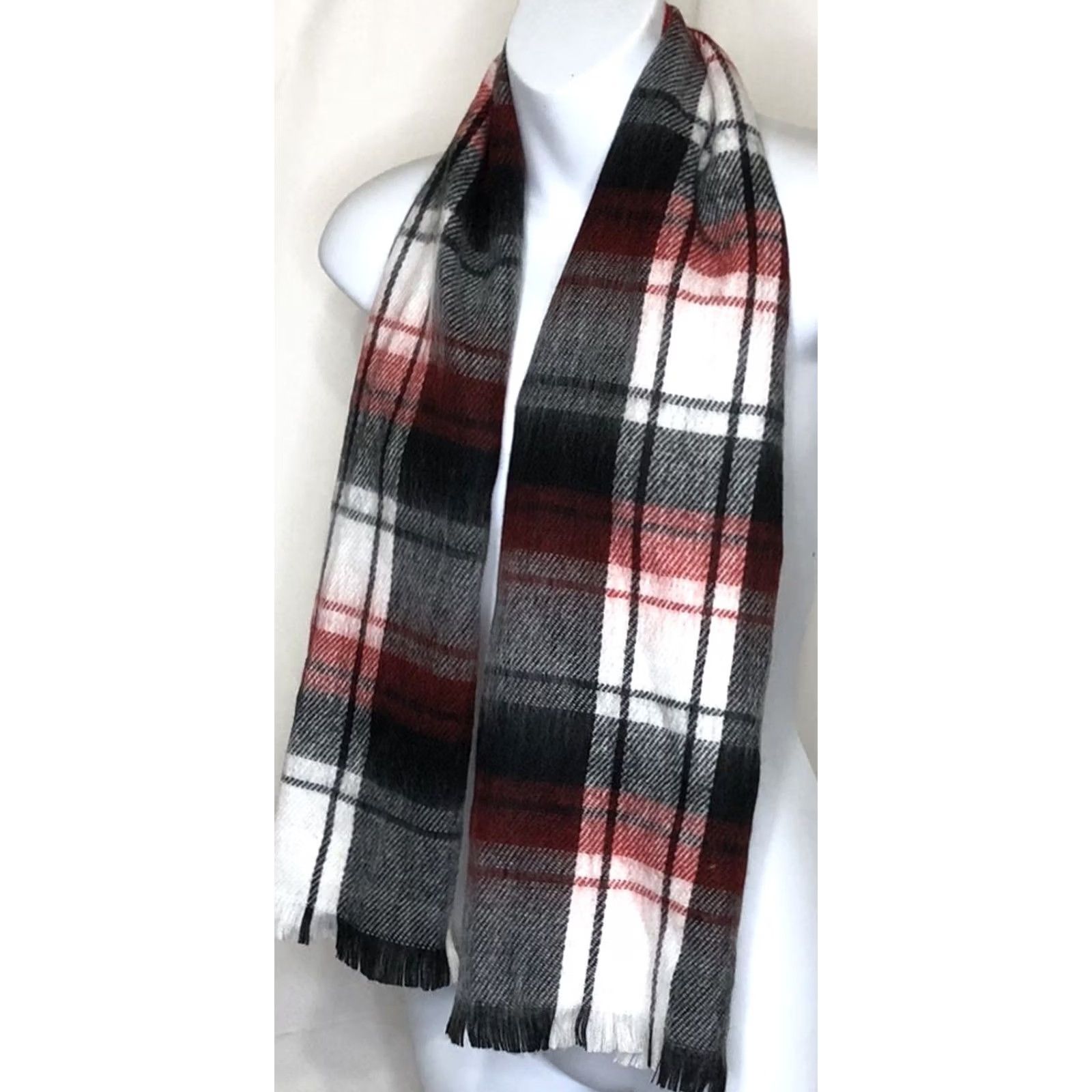 Vintage VINTAGE Cashmere Feel Scarf w/ Fringe blk red Checkered Plaid woven boho Preppy Scarf Women Winter Fringe Plaid Cashmere Feel Size ONE SIZE - 5 Thumbnail