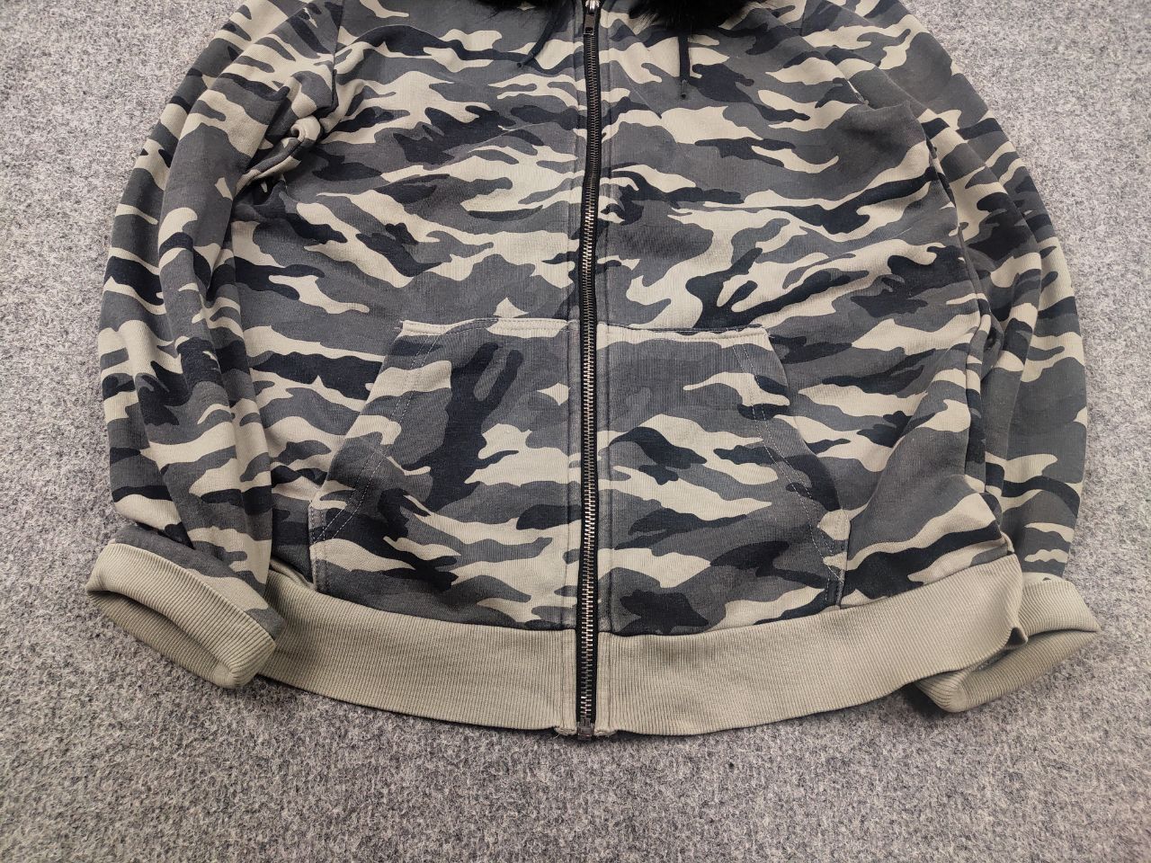 If Six Was Nine Vintage Japan if six was nine Bondage Fur Zip Hoodie Y2K Size US S / EU 44-46 / 1 - 5 Thumbnail