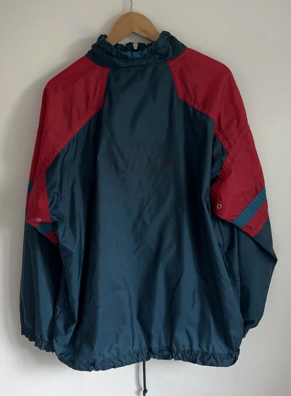 Nike Nike vintage windbreaker jacket large mens oversized logo Size US L / EU 52-54 / 3 - 2 Thumbnail