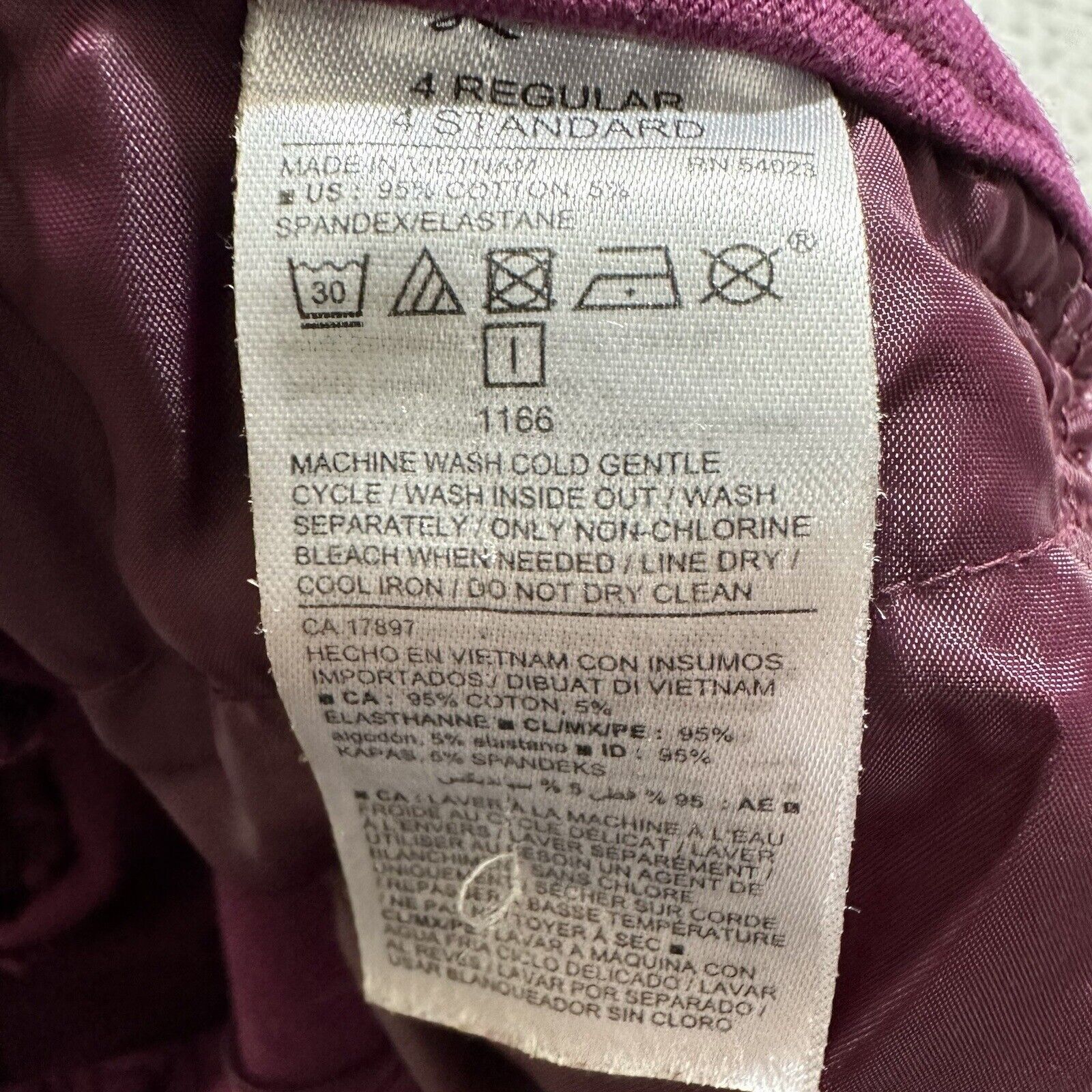 Old Navy Old Navy Pixie Pants 4 Flat Front Purple Mid-Rise Skinny Leg Size 30" / US 8 / IT 44 - 8 Thumbnail