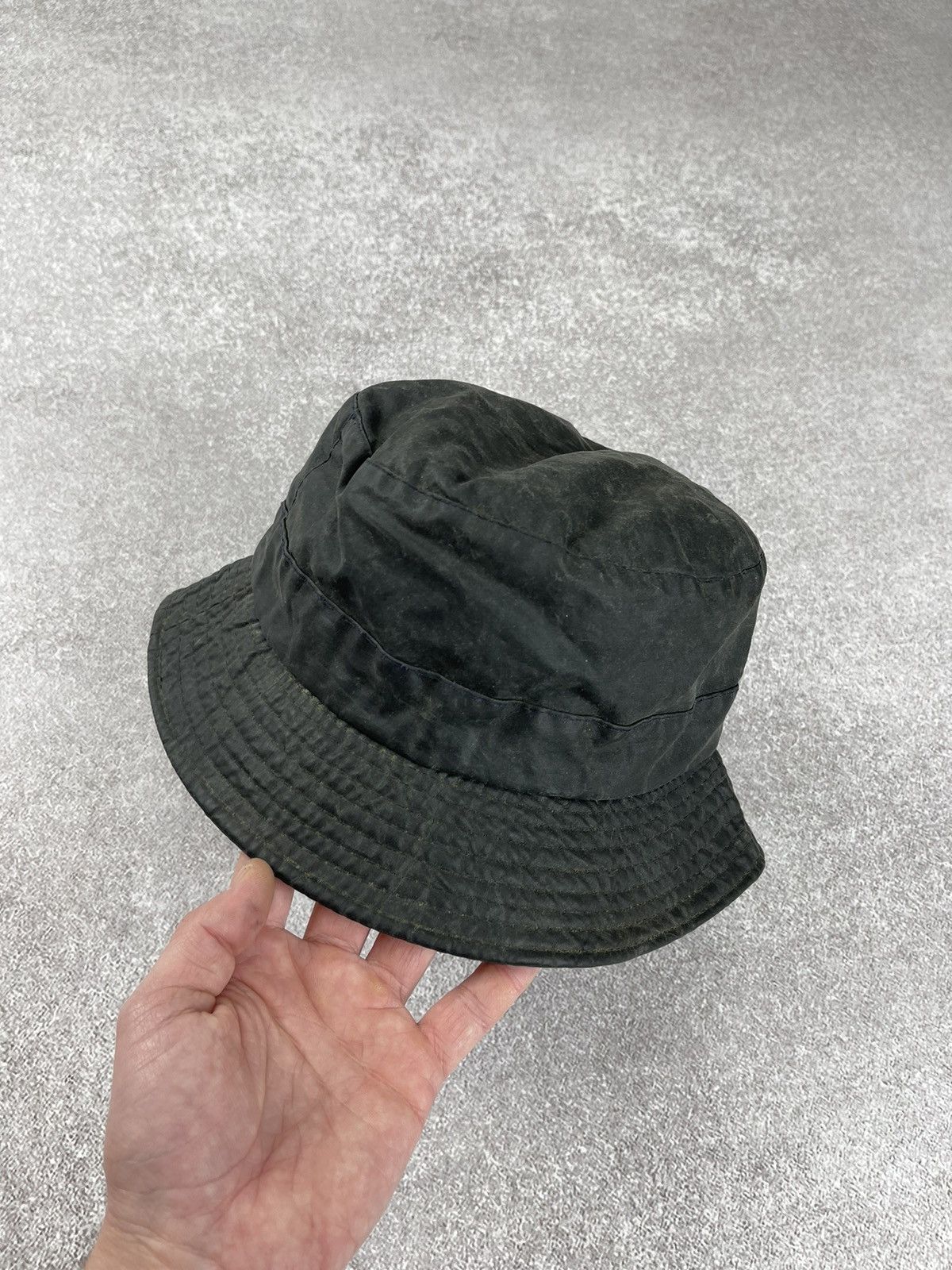 Barbour × Vintage Vintage Barbour Waxed Bucket Hat Size M Size ONE SIZE - 4 Thumbnail