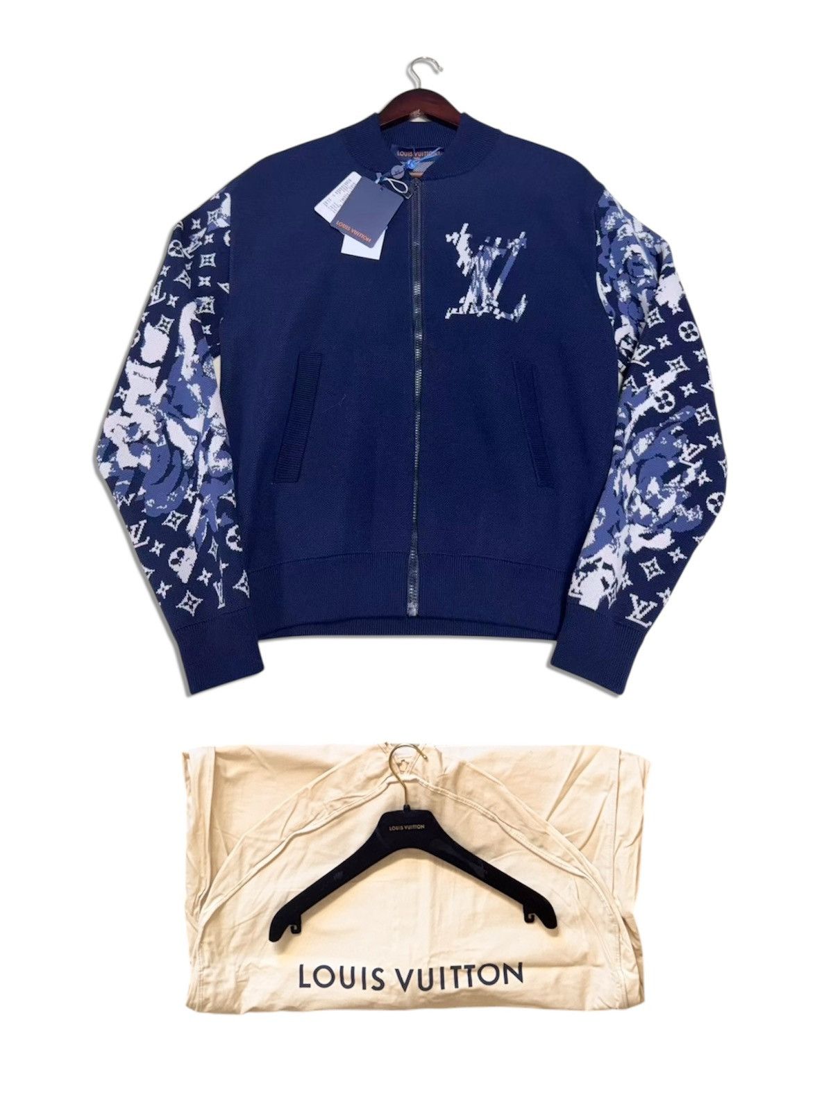 Louis Vuitton Louis Vuitton L Monogram Baseball Jacket Jacquard navy Size US L / EU 52-54 / 3 - 1 Thumbnail