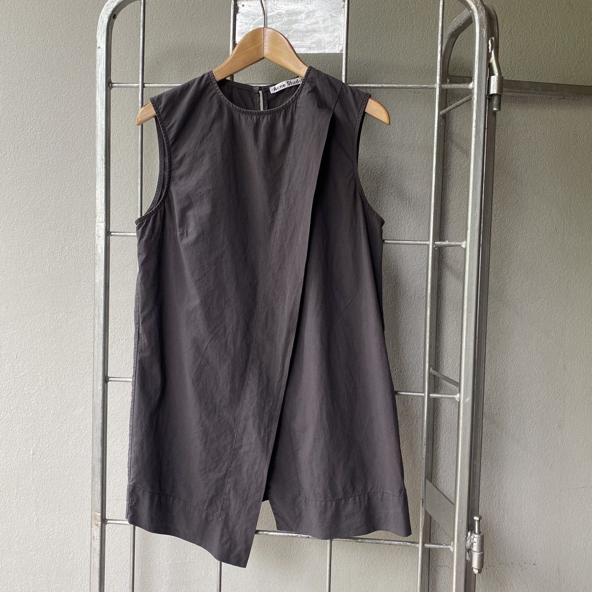 Acne Studios Acne Studios Brown Sleeveless Round Neck Top with Folded Hem Size XXS / US 00 / IT 34 - 3 Thumbnail