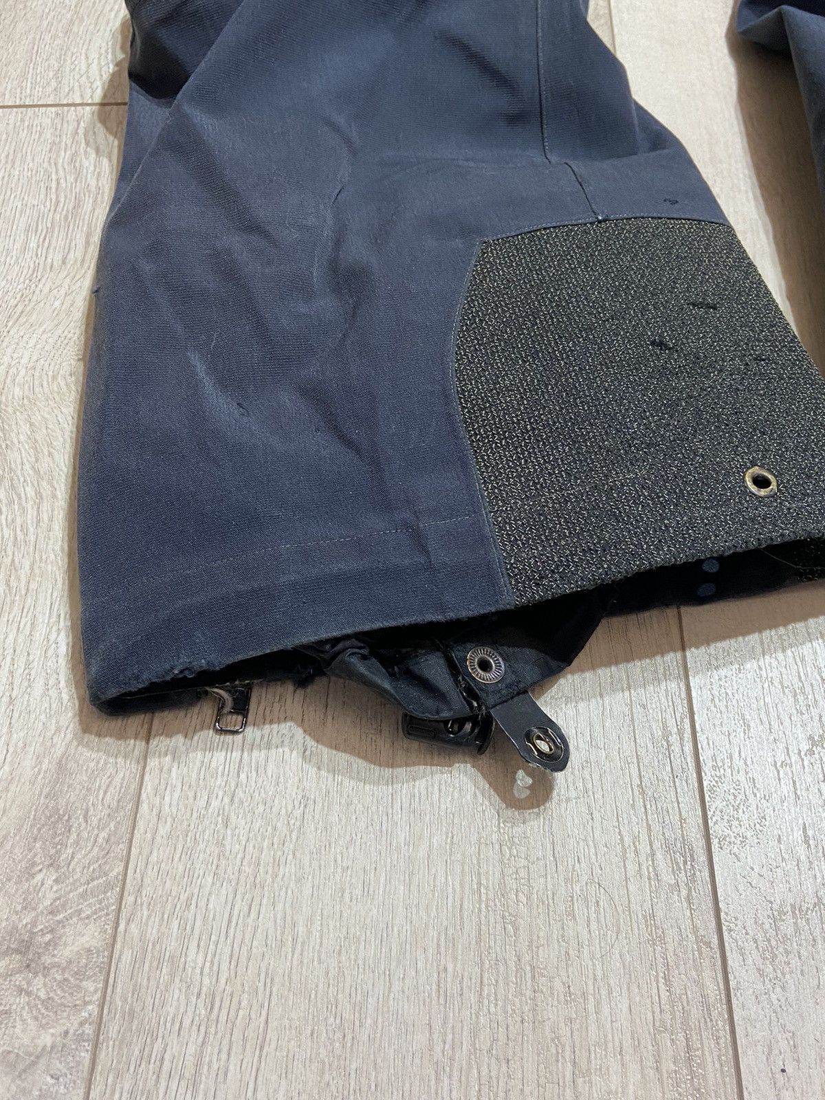 Arc'teryx Arc'teryx Gore-Tex Vintage Zip Hiking Pants Rare 2000 S Size 30" / US 8 / IT 44 - 4 Thumbnail