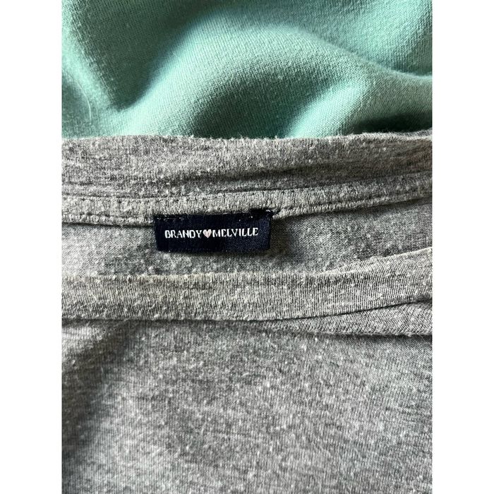 Brandy Melville Brandy Melville 100% Cotton Gray Soft T-shirt Size M