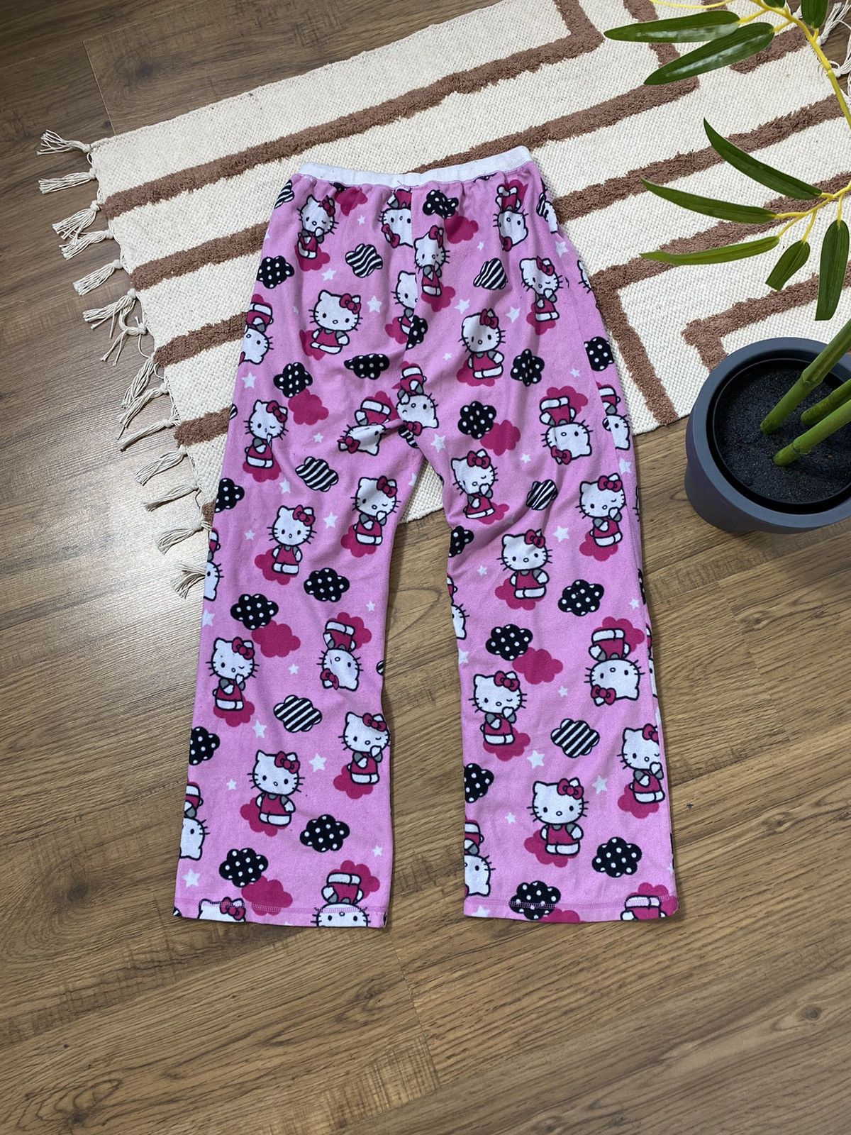 Cartoon Network CUTE HELLO KITTY PAJAMA PANTS Size 26" / US 2 / IT 38 - 4 Thumbnail