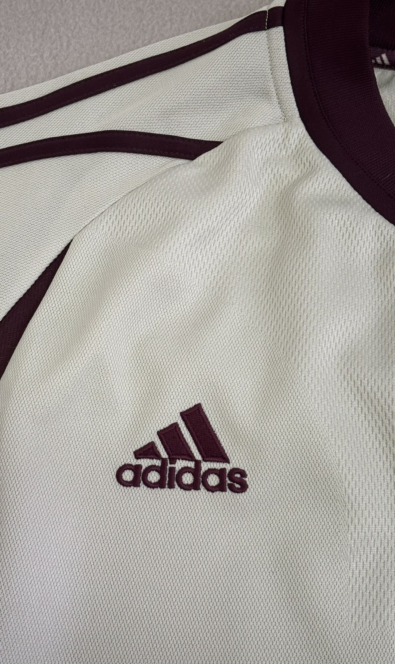 Adidas × Vintage Benfica Lisbon 2001-2002 Adidas Football Jersey size XL Size US XL / EU 56 / 4 - 7 Thumbnail