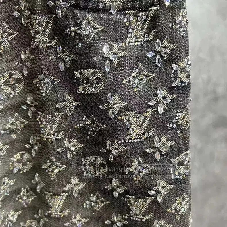 Louis Vuitton louis vuitton black grey diamond. Size US 31 - 3 Thumbnail