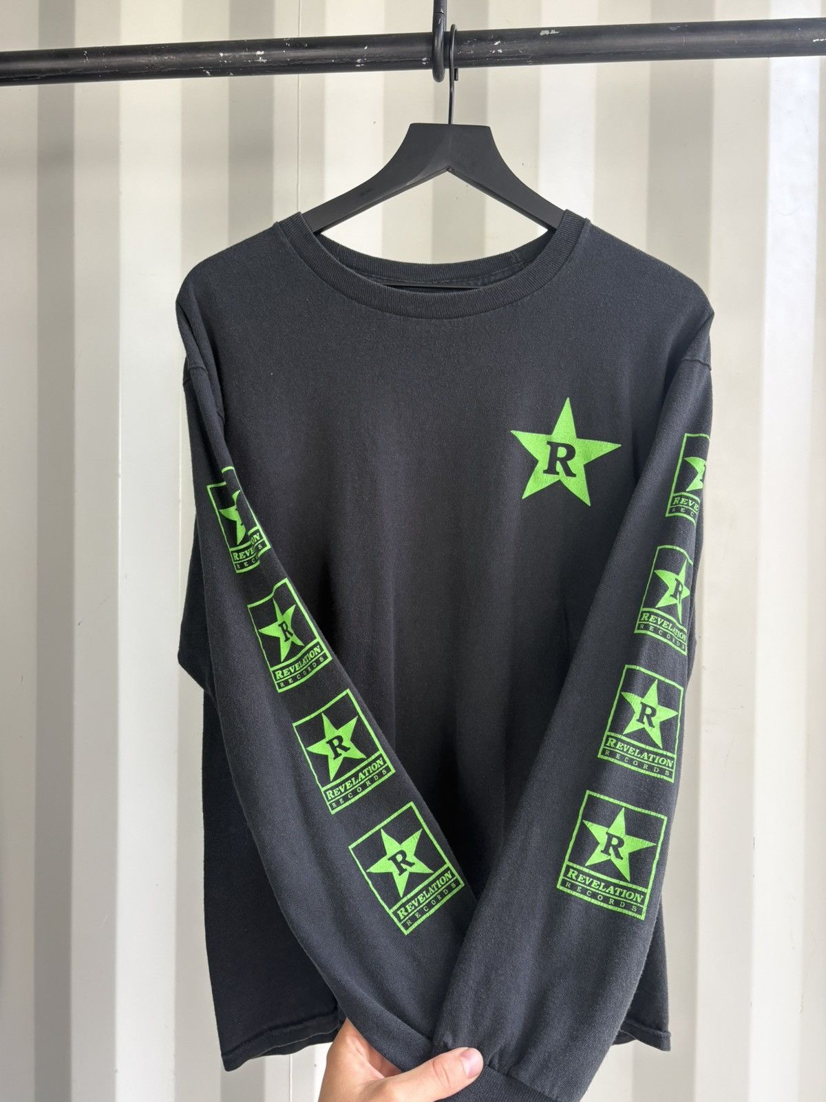 Band Tees Thrashed Revelation Record Faded Distressed Shirt ERD GRUNGE Size US L / EU 52-54 / 3 - 2 Thumbnail