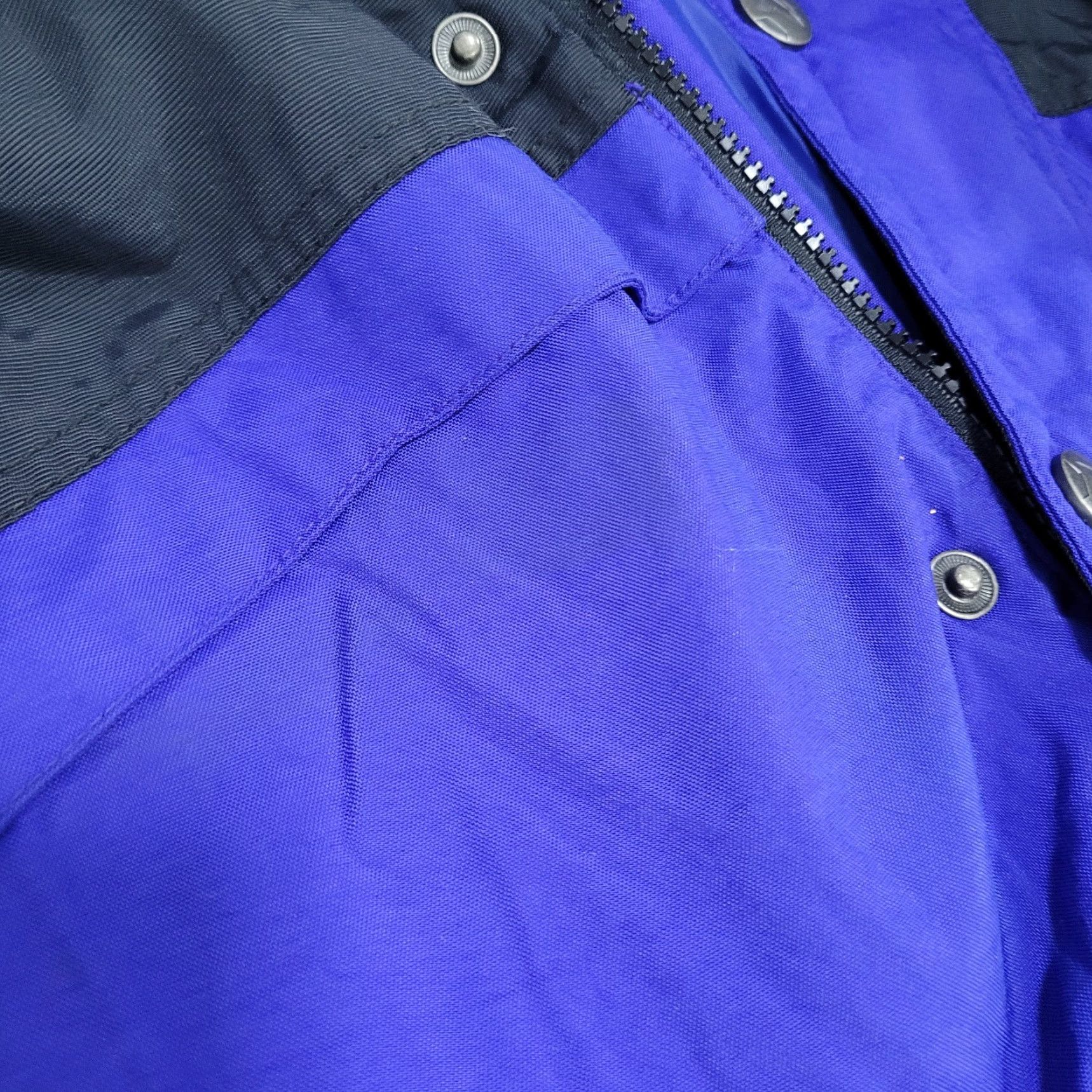 Vintage VINTAGE TYROLIA TYROLIA Celtech Waterproof Hooded Insulated Ski Jacket Large L Blue Men Jacket Size US L / EU 52-54 / 3 - 6 Thumbnail