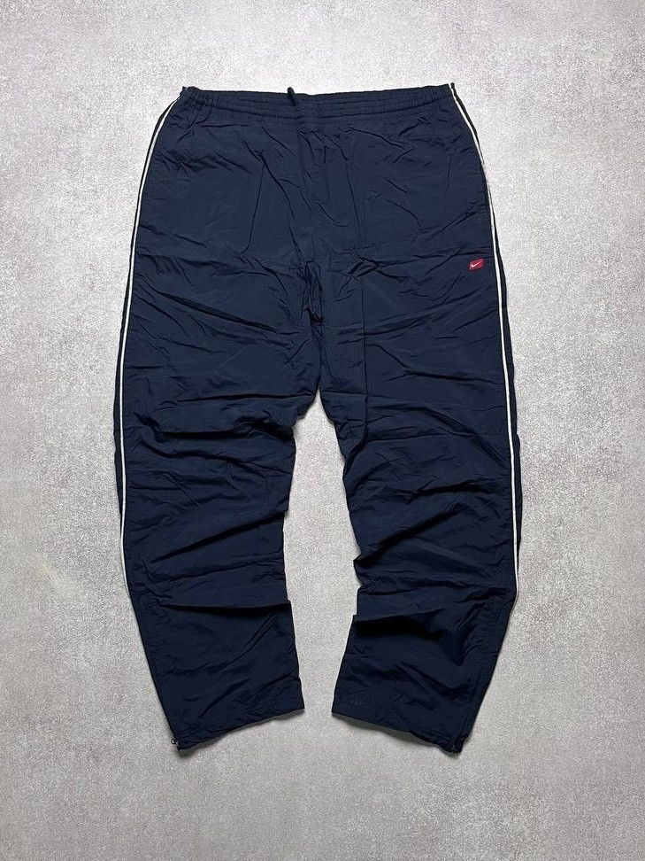 Nike Vintage Nike Swoosh Baggy Trackpants Y2K L Size US 34 / EU 50 - 1 Thumbnail
