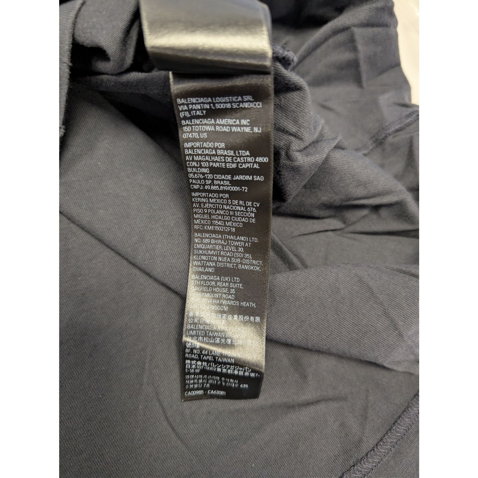 Balenciaga o1rshd1 Medium Fit T-Shirt in Washed Black / Anthracite Size US M / EU 48-50 / 2 - 21 Thumbnail