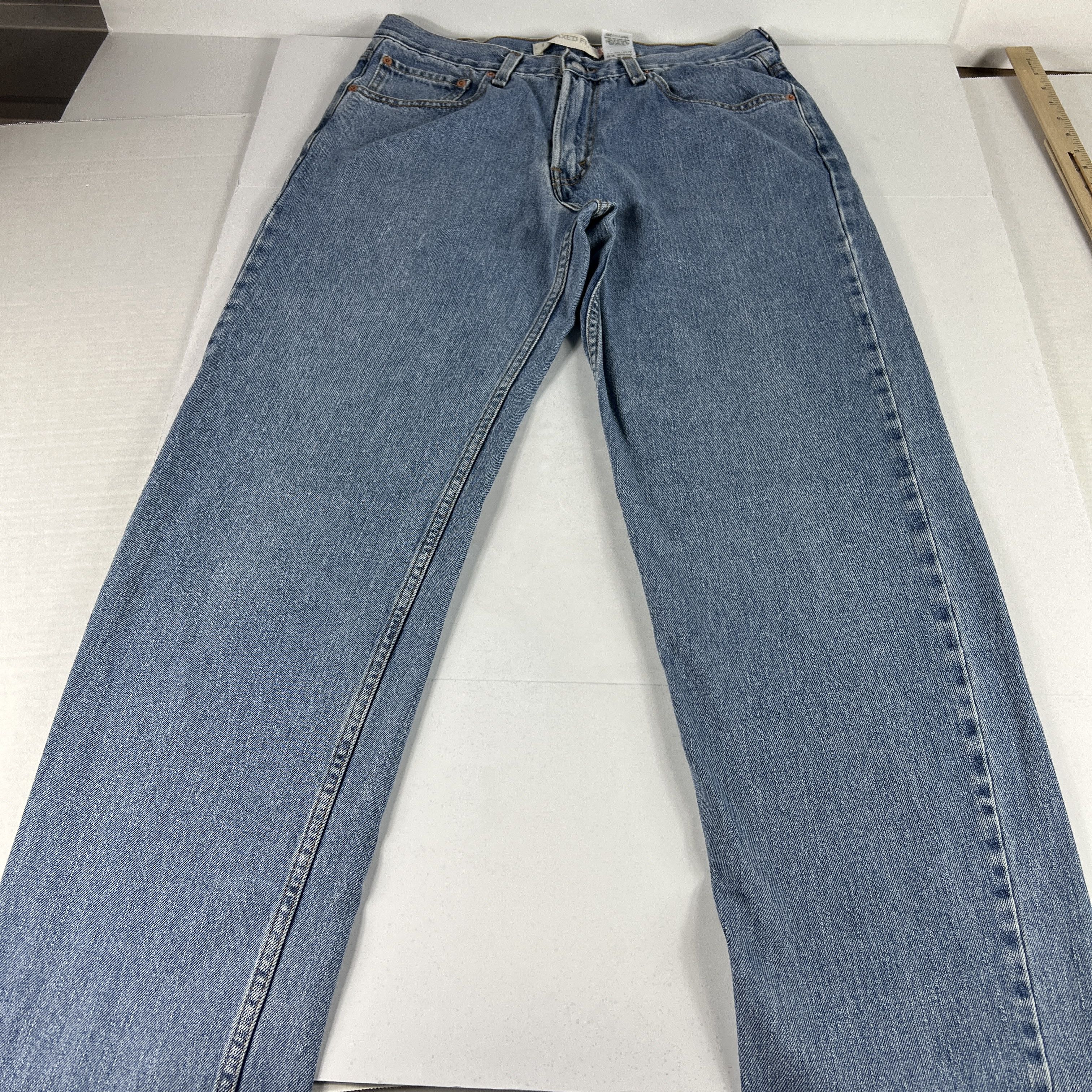 Levi's Y2K Levi's Jeans 550 Relaxed Fit Blue Faded Cotton Denim Size US 33 - 1 Thumbnail