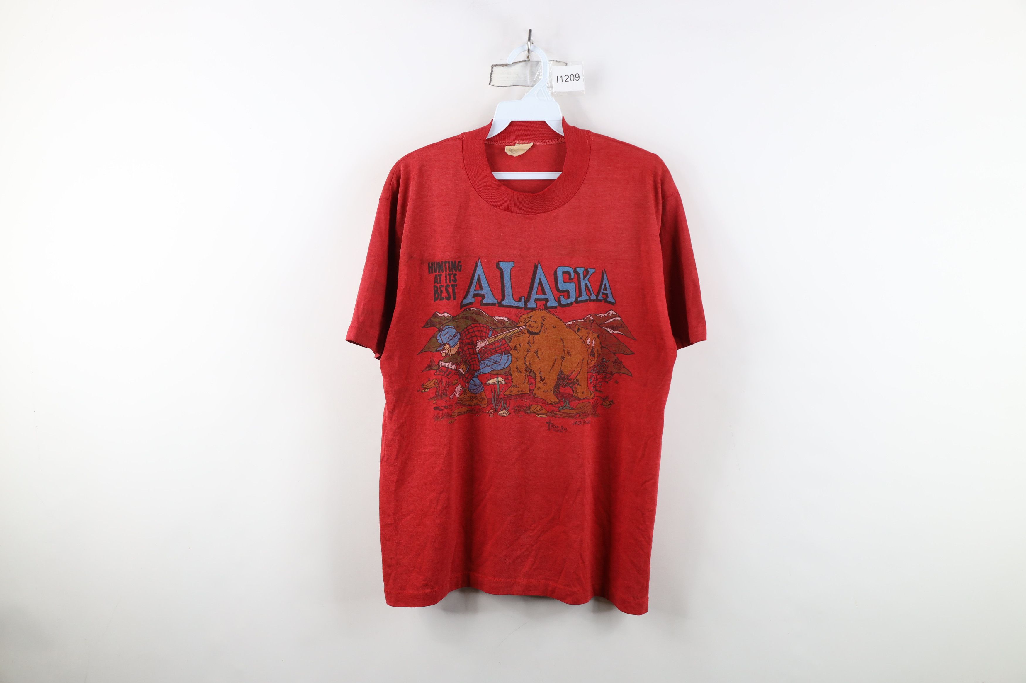 Vintage Vintage 80s Streetwear Its Best Alaska Bear T-Shirt Red USA Size US L / EU 52-54 / 3 - 1 Thumbnail