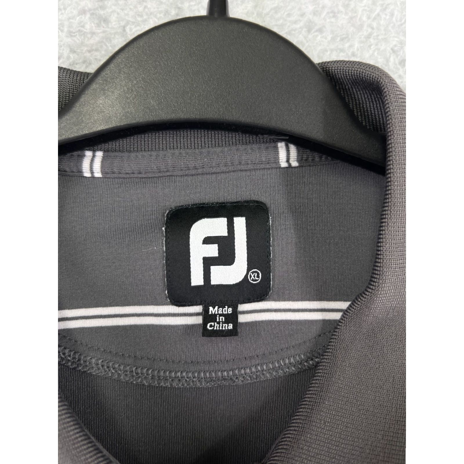 Footjoy FootJoy Polo Shirt Men Extra Large Gray Stripe Polo Shirt Gray FootJoy Lightweight Polyester Golf Shirt Men XL Stripe Size US XL / EU 56 / 4 - 4 Thumbnail