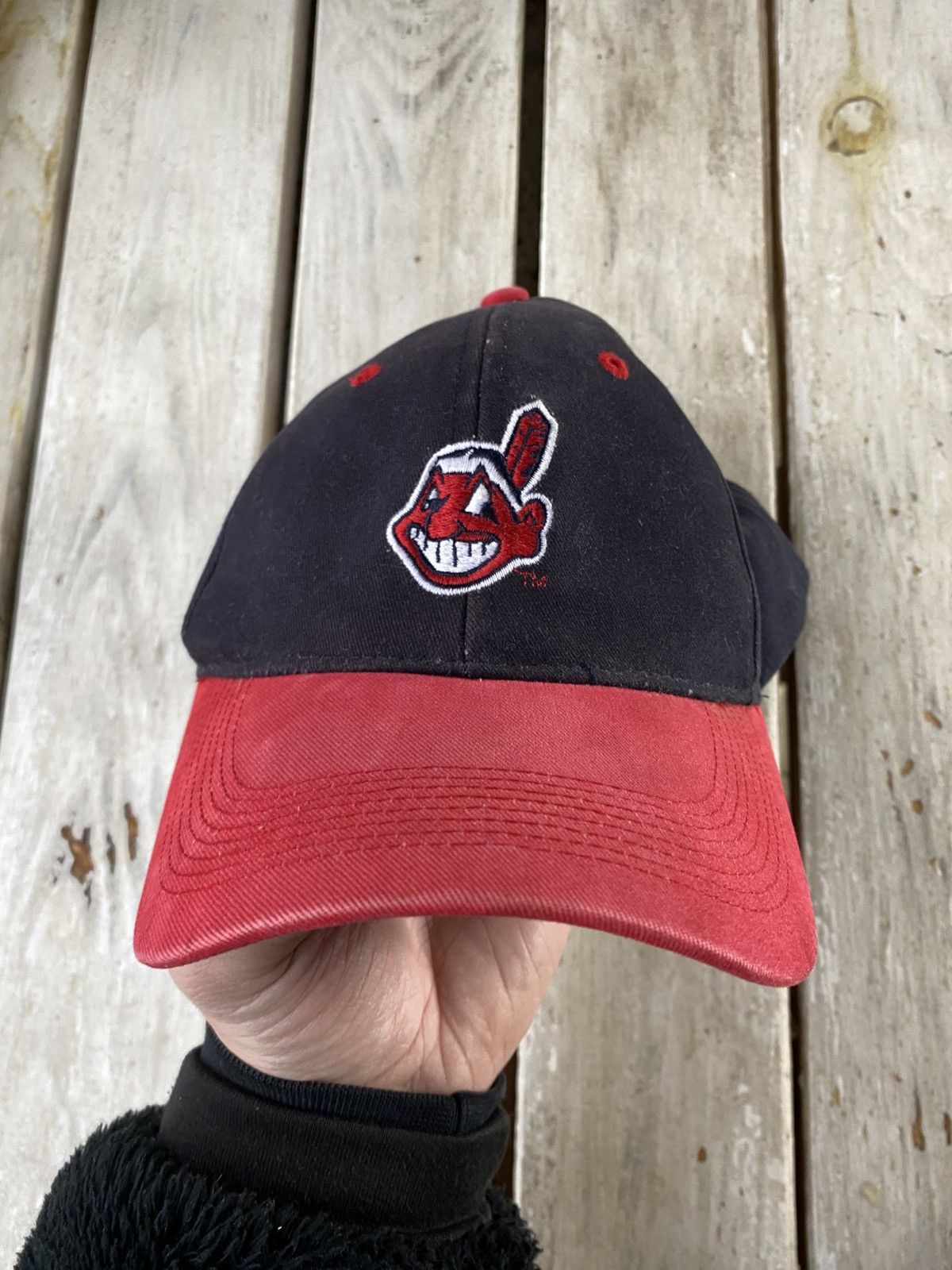 MLB × Vintage Vintage Faded Cleveland Indians American League Champ Cap Size ONE SIZE - 2 Thumbnail