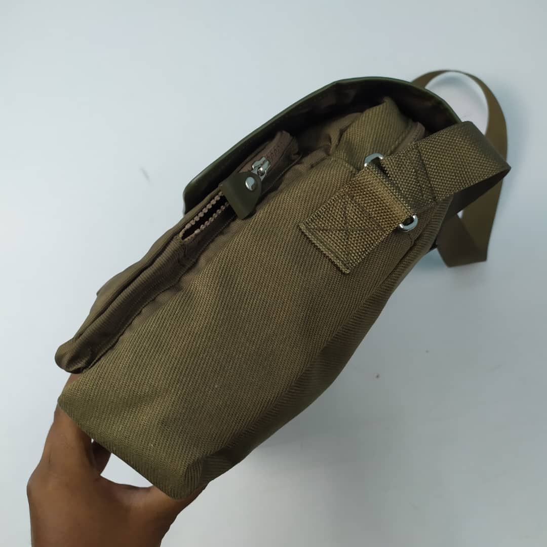 Katharine Hamnett London ‼️YES‼️ KATHARINE HAMNETT LONDON MESSENGER CROSSBODY BAG Size ONE SIZE - 3 Thumbnail