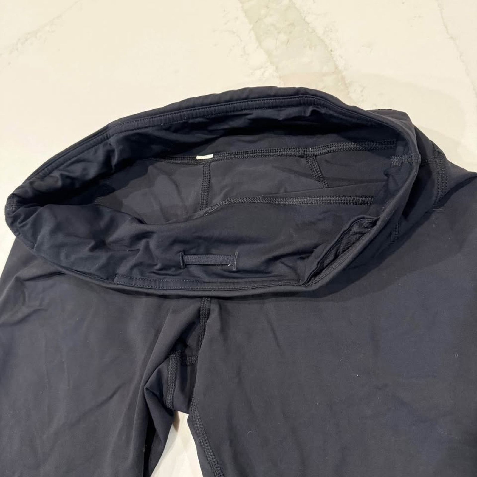 Lululemon Lululemon Cropped Leggings Black Mid Rise Women’s Size 6 Size 28" / US 6 / IT 42 - 5 Thumbnail