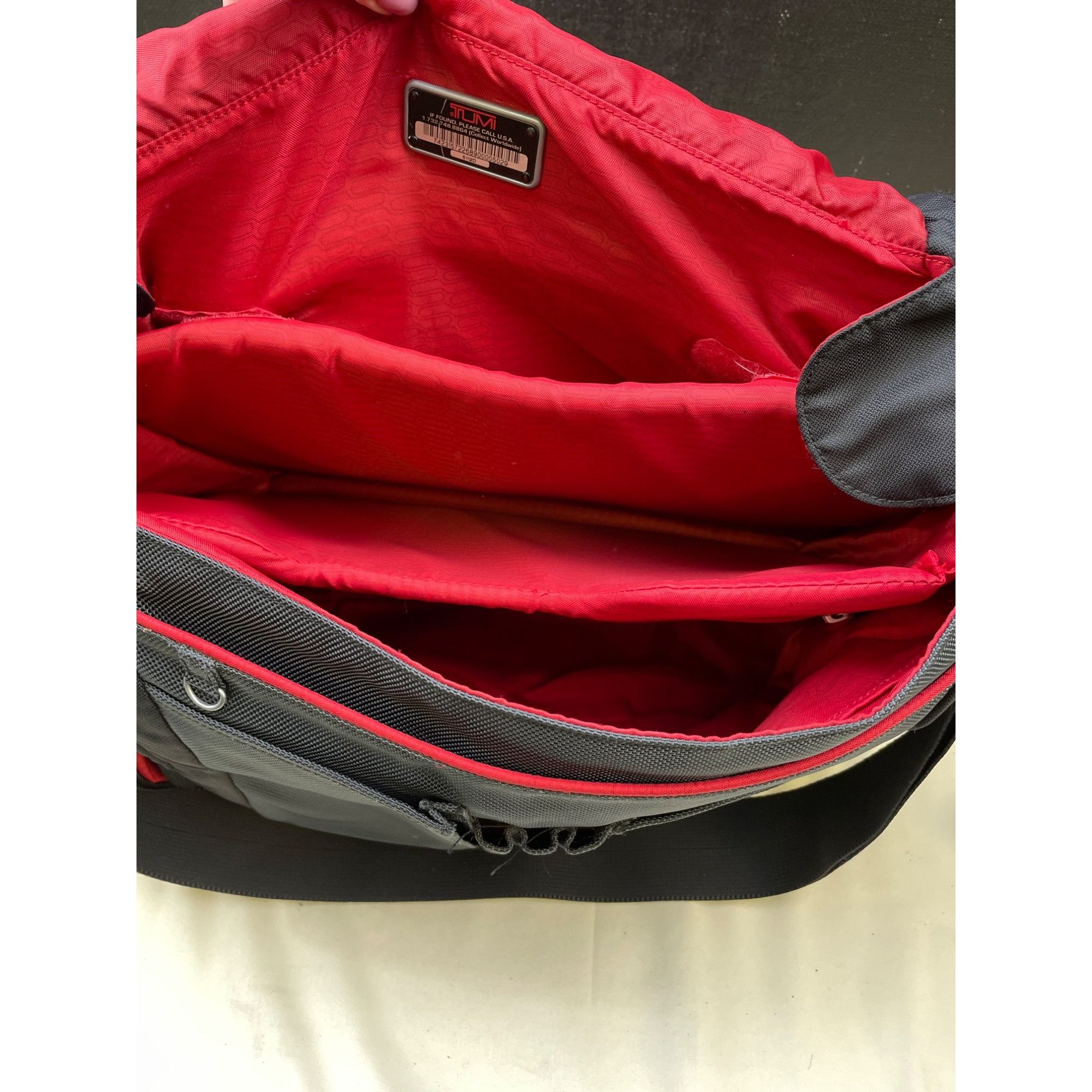 Tumi Tumi Unisex Cross Body Messenger Laptop Black Nylon Bag #511 Size ONE SIZE - 5 Thumbnail
