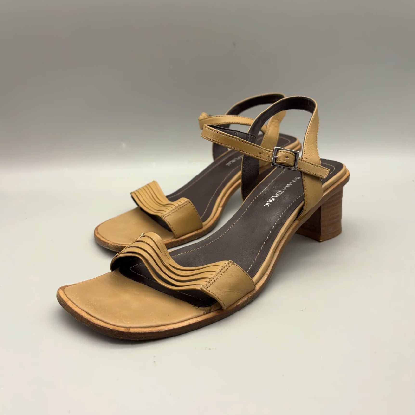 Banana Republic Banana Republic Sandals Womens Size 7 Brown Leather Slingback Block Heel Italy Vero Cuoio Casual Dressy Size US 7 / IT 37 - 3 Thumbnail