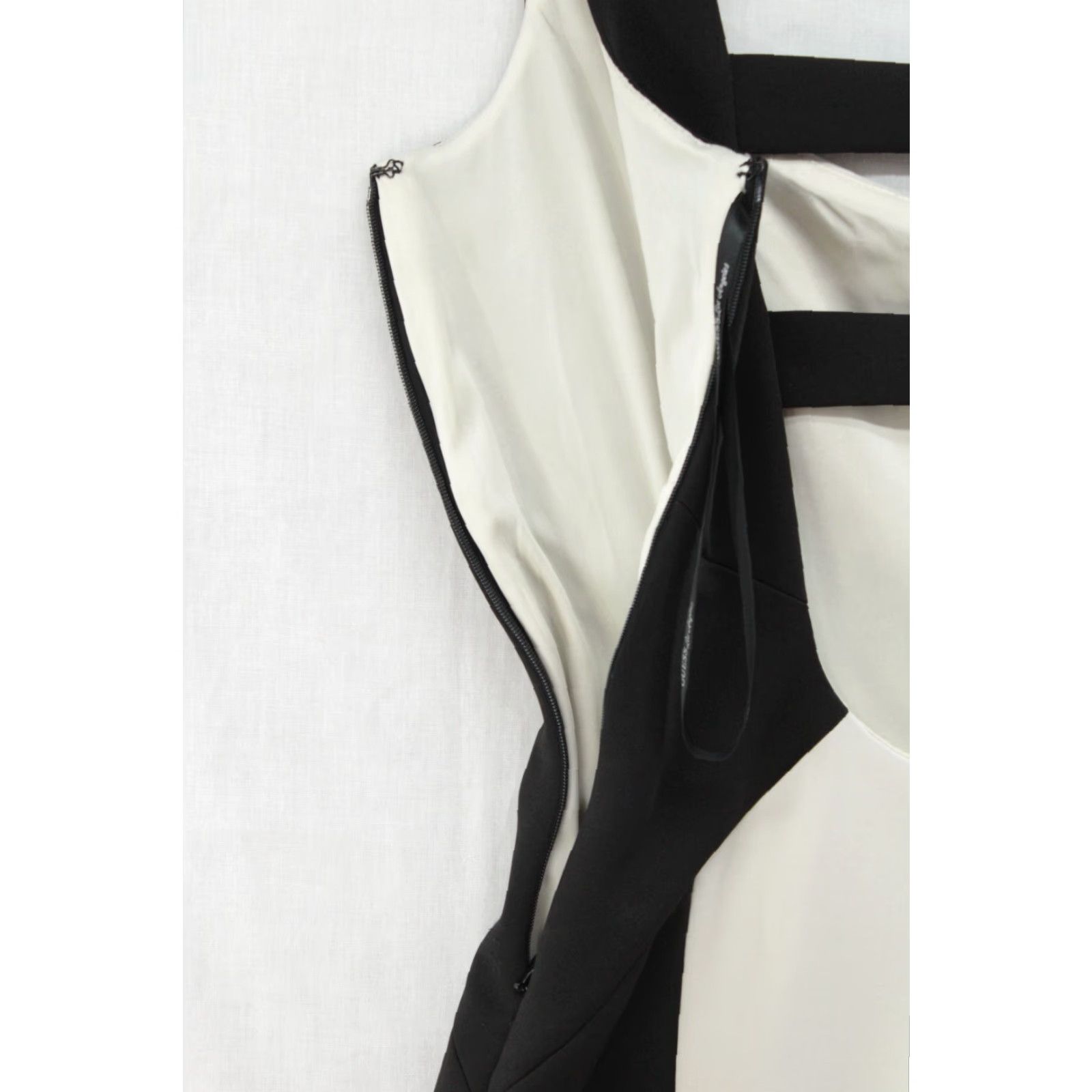 Guess VINTAGE Guess LA Cocktail Dress Size 0 Sweetheart Neckline Strap-Back Mini Party Classic Size XS / US 0-2 / IT 36-38 - 4 Thumbnail