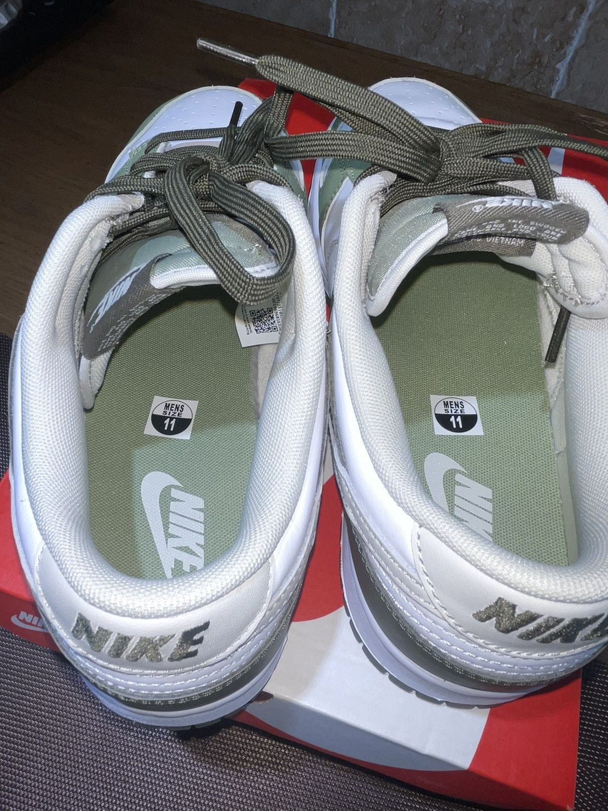 Nike NIKE DUNK LOW OLIVE Size US 11 / EU 44 - 6 Thumbnail