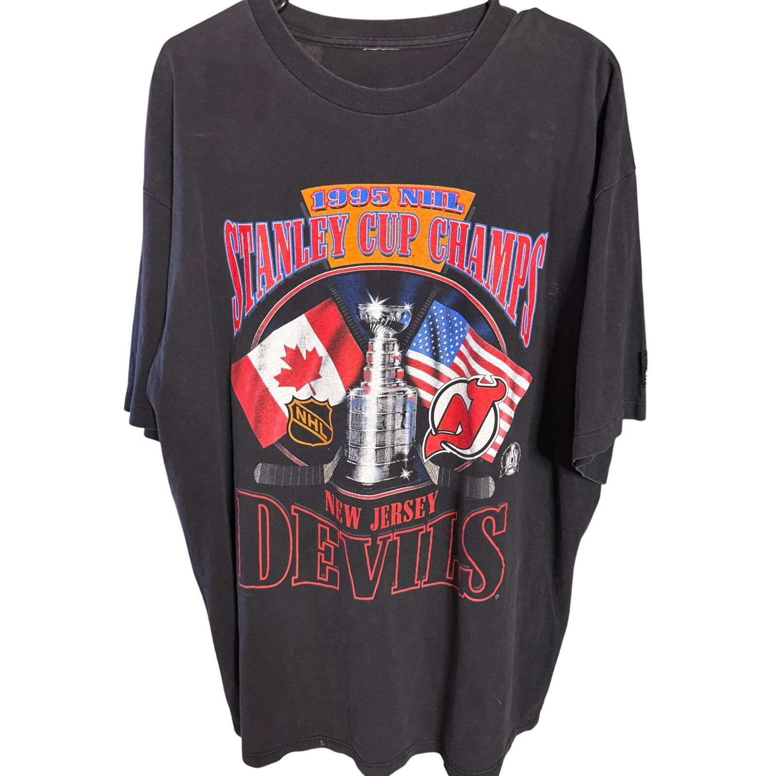 Starter Vintage Detroit Red Wings Tee Size US XL / EU 56 / 4 - 1 Thumbnail