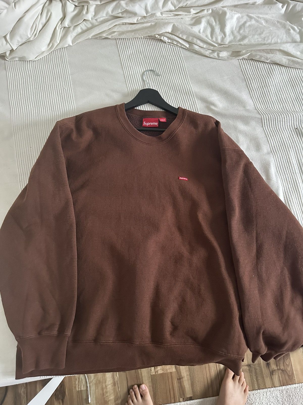 Supreme Supreme dark brown crewneck Size US XL / EU 56 / 4 - 2 Thumbnail