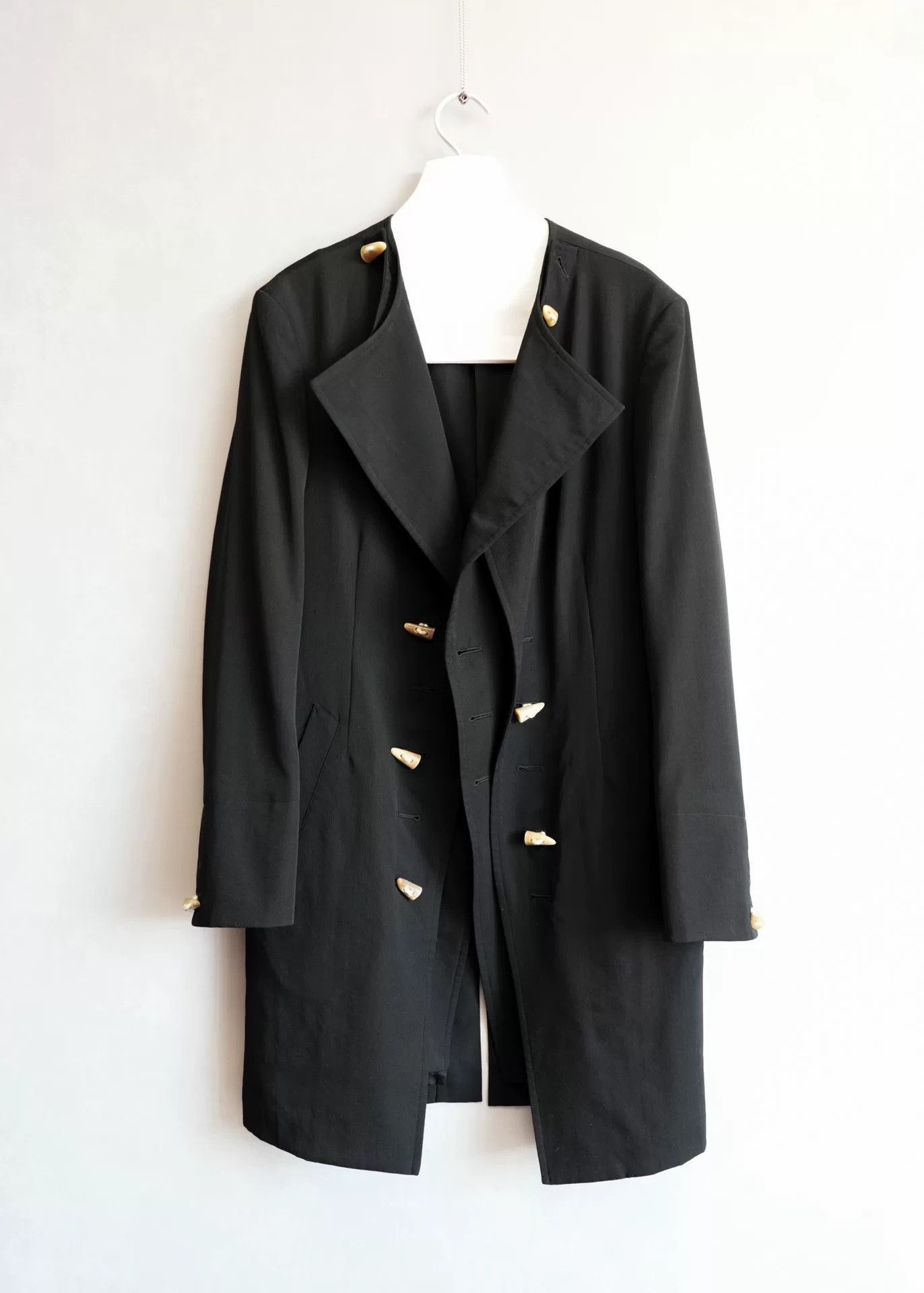Yohji Yamamoto black double-breasted horn-button coat Size US M / EU 48-50 / 2 - 1 Thumbnail